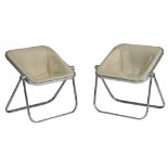 A pair of Plona chairs, design by Gianfranco Piretti for Anonima Castelli, H 69