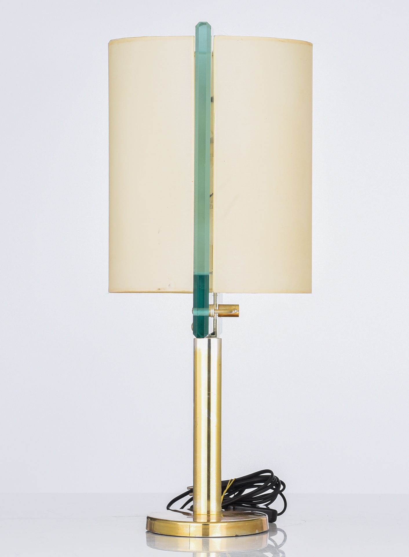 A brass and glass model 2833 design table lamp by Nathalie Grenon for Fontana Arte, Italy, H 61 cm - Image 4 of 5