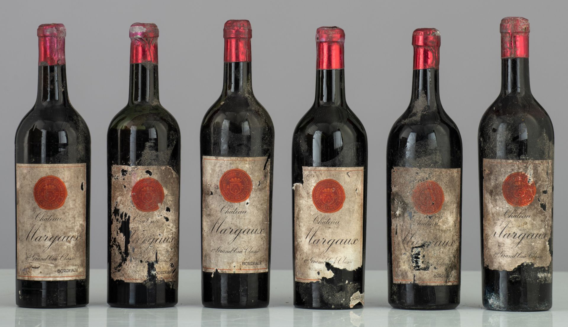 A collection of 17 bottles Ch‚teau Margaux, 1er Grand Cr˚ Classe, Bordeaux, 1947, bottled by J. Vand - Image 2 of 6