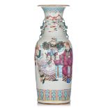 A Chinese famille rose 'The Romance of The Three Kingdoms' vase, late 19thC, H 60,5 cm