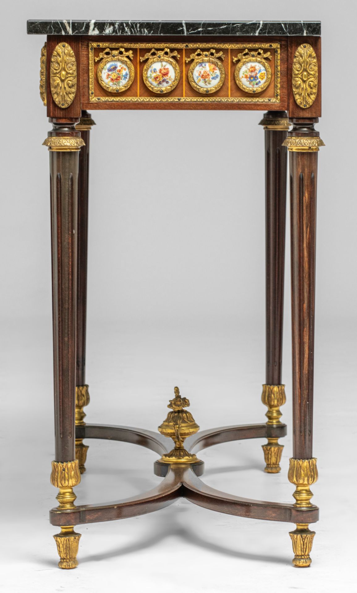 A fine Neoclassical Napoleon III console table, H 81 - W 108 - D 43 cm - Image 4 of 10