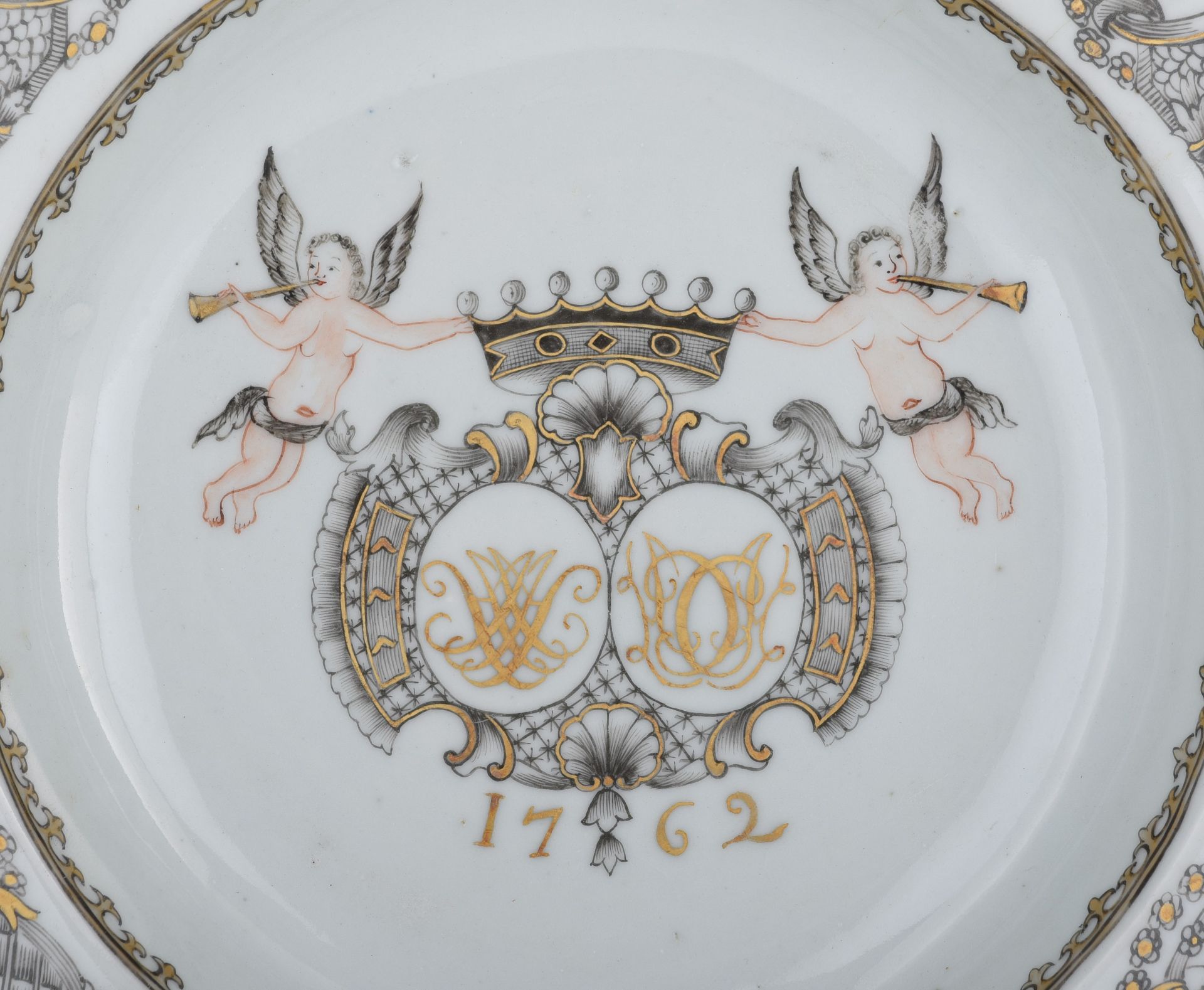 (BIDDING ONLY ON CARLOBONTE.BE) Three Chinese 'en grisaille', famille rose and gilt pseudo-armorial - Image 6 of 6