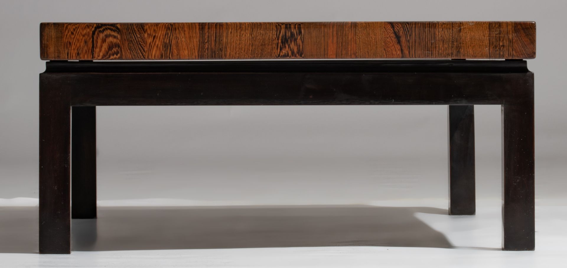 A wenge coffee table, designed by Jules Wabbes, Mobilier Universel, H 36,5 - W 123 - D 78 cm - Image 4 of 15