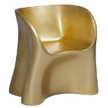 A golden Amorphous chair after Gaetano Pesceís Daillila, gilt fiberglass, H 69 - W 60 cm