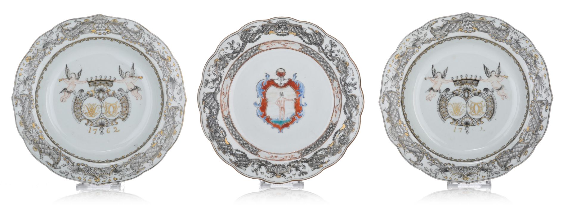 (BIDDING ONLY ON CARLOBONTE.BE) Three Chinese 'en grisaille', famille rose and gilt pseudo-armorial