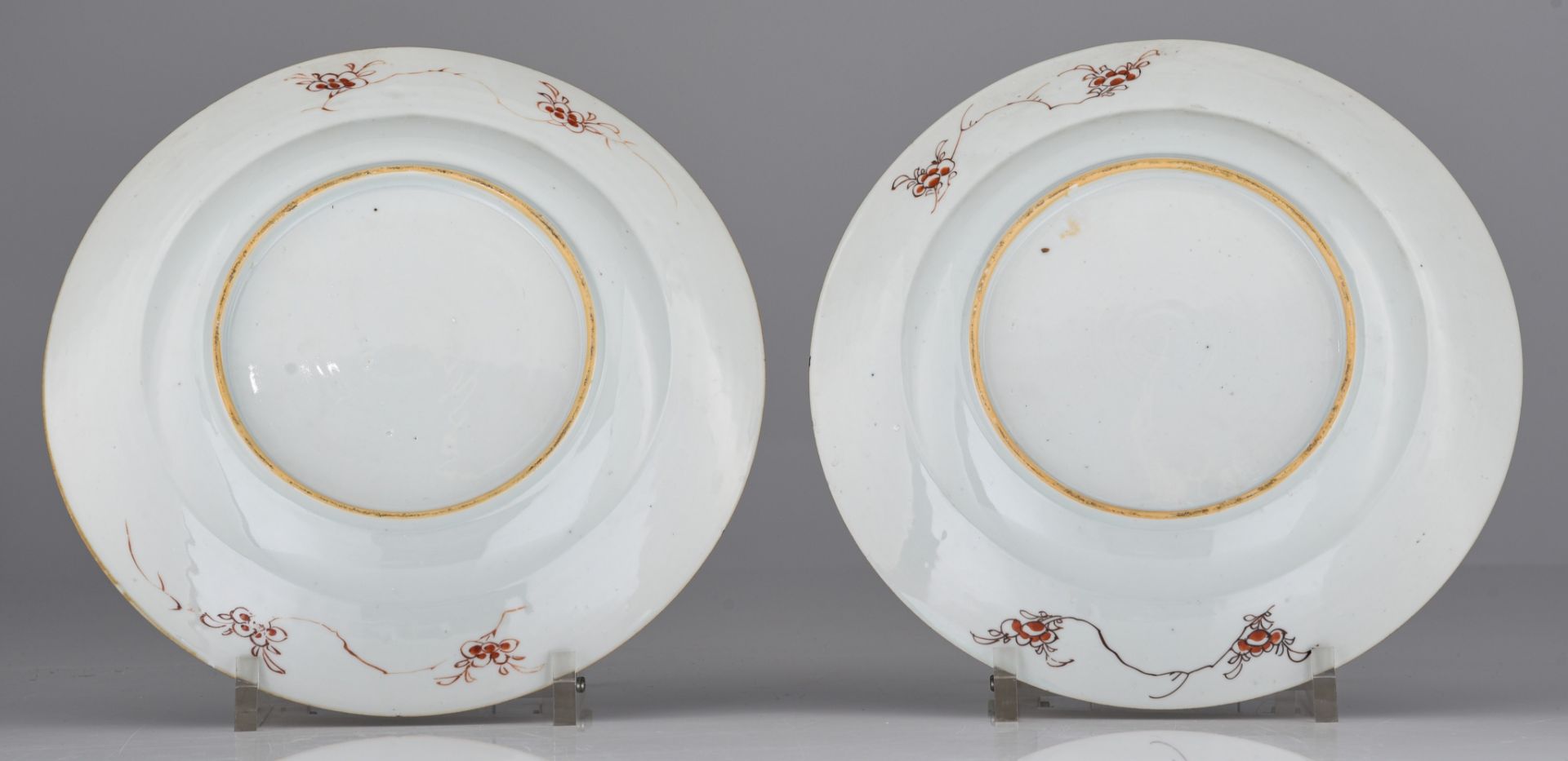 (BIDDING ONLY ON CARLOBONTE.BE) A collection of fine Chinese Imari figural export porcelain plates, - Image 4 of 10