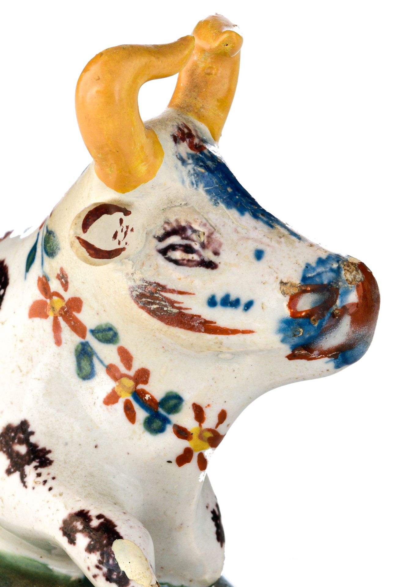 A pair of and a ditto Dutch Delft polychrome figure of a recumbent cow, 18thC, H 8-9 cm - Image 12 of 15