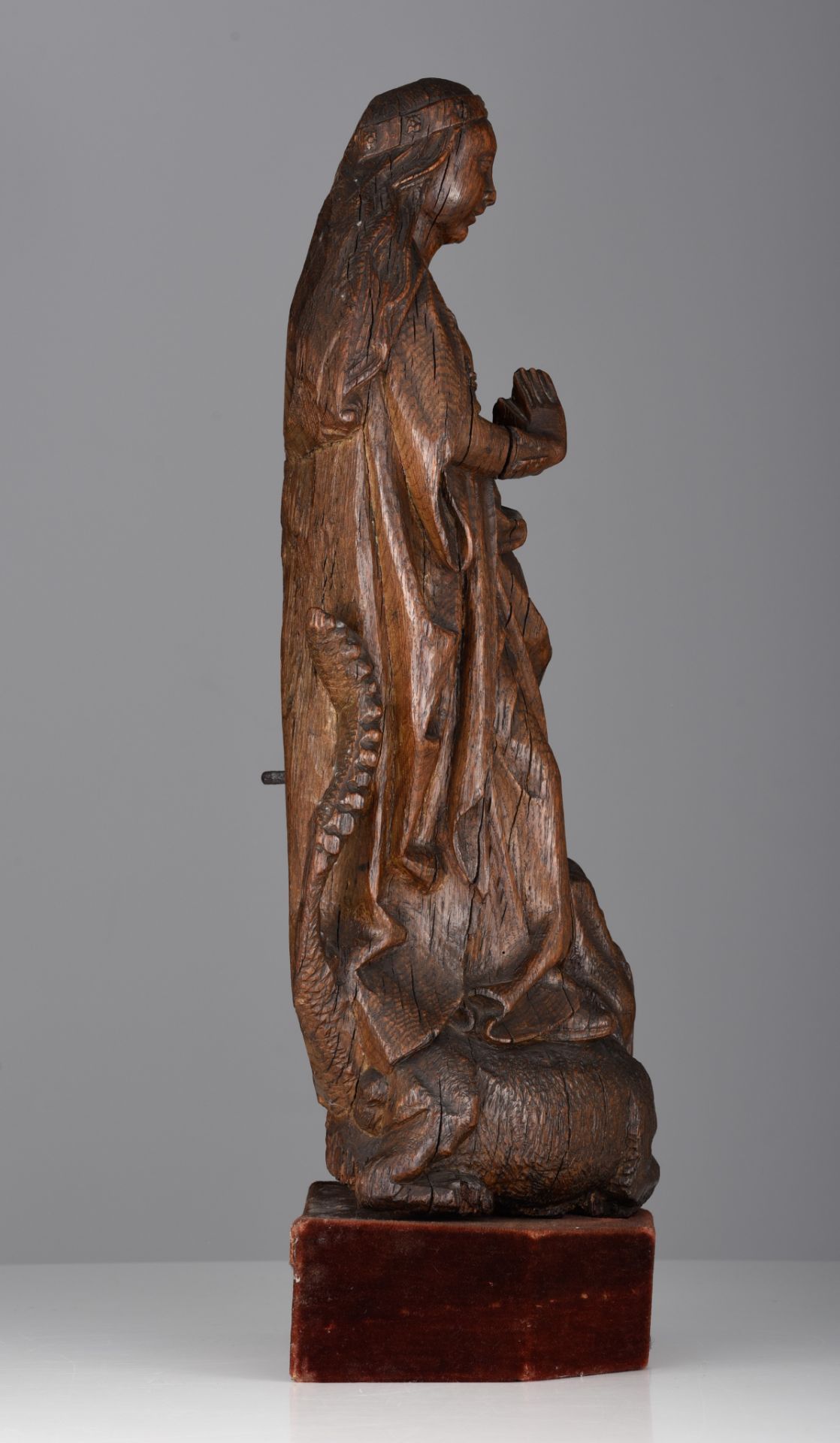 A fine oak sculpture of Saint Margaret and the dragon, 16thC, the Southern Netherlands, H 61 cm - Image 6 of 9