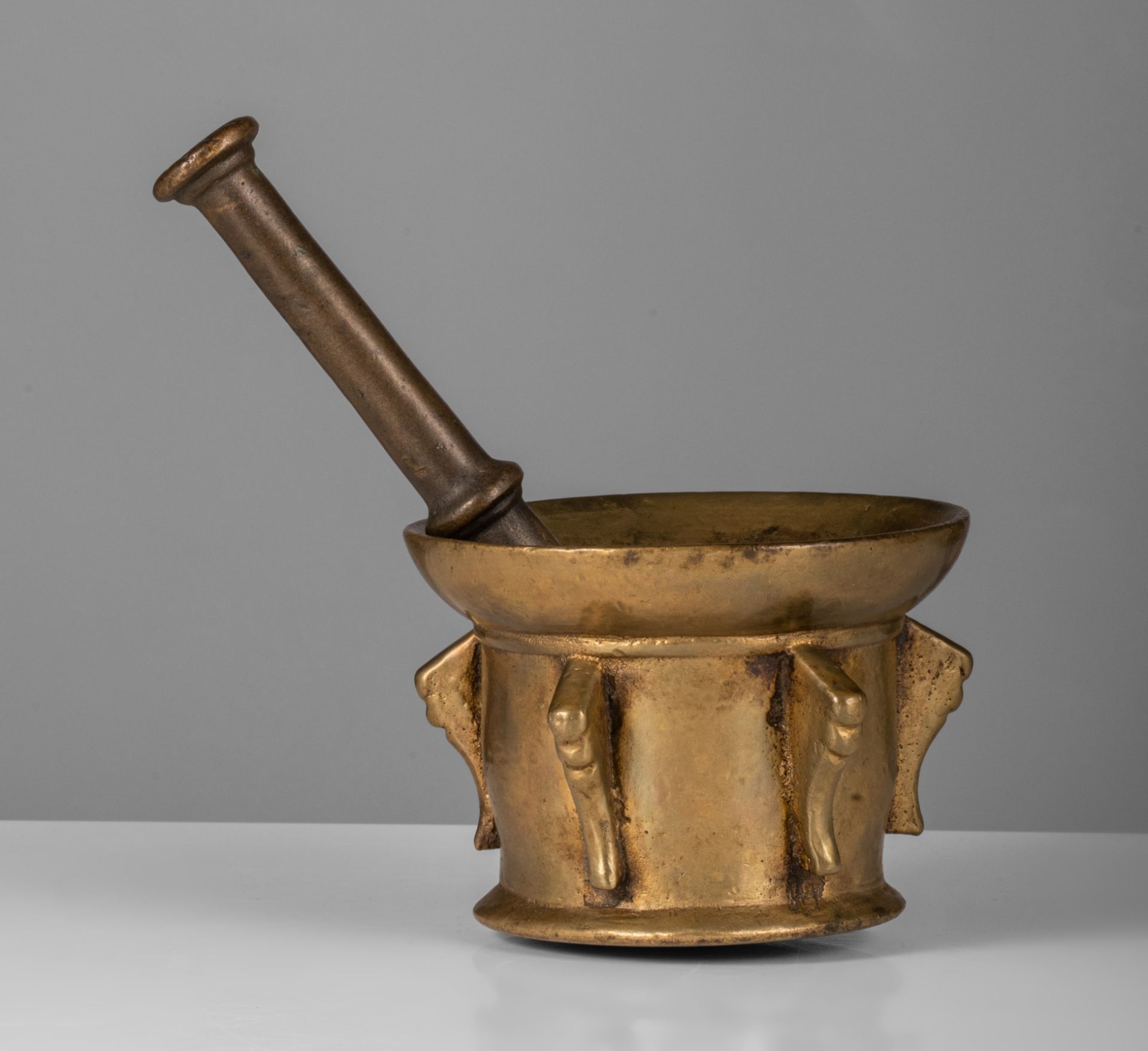 (BIDDING ONLY ON CARLOBONTE.BE) A 17thC Spanish bronze mortar, with matching pestle, and a Baroque b - Image 2 of 13