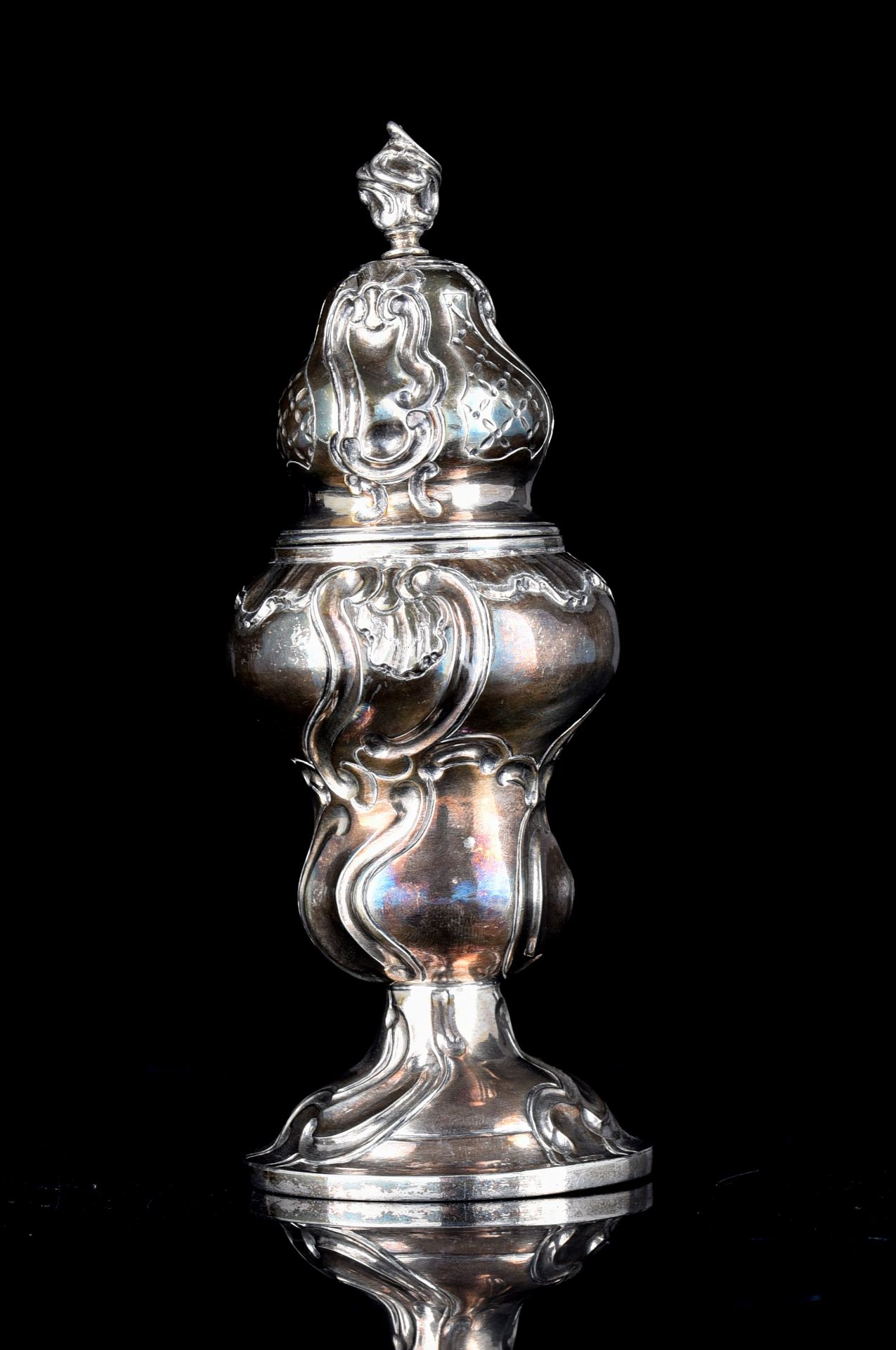 An 18thC silver mustard pot, hallmarked Oudenaarde, total weight: ca 230 g, H 17 cm - Image 5 of 8