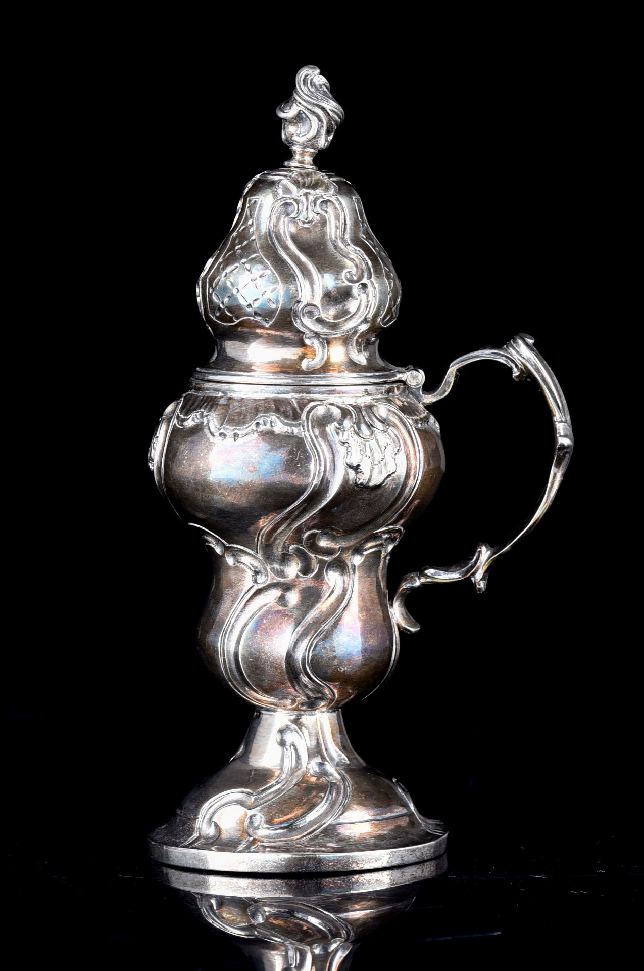 An 18thC silver mustard pot, hallmarked Oudenaarde, total weight: ca 230 g, H 17 cm - Image 2 of 8