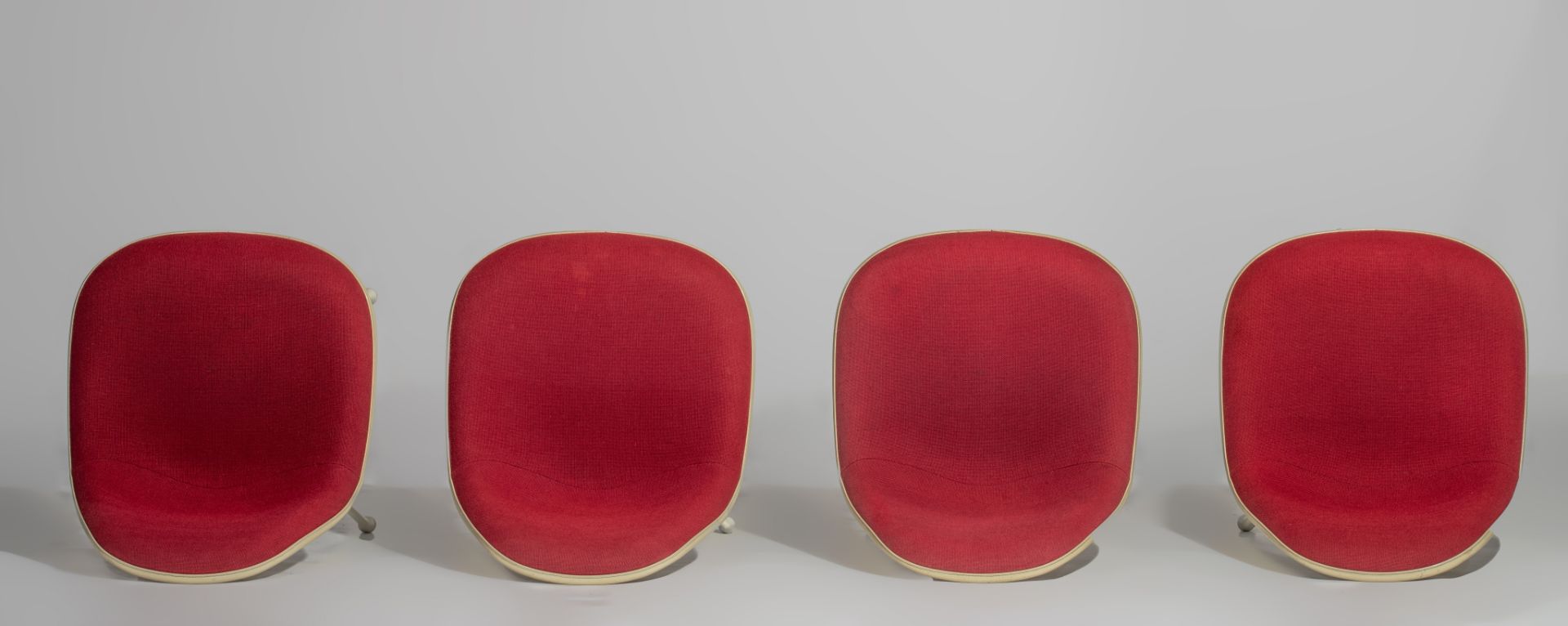 An exceptional set of 4 Eames fibreglass DSL chairs for Vitra, H 71 - W 48 cm - Image 6 of 9
