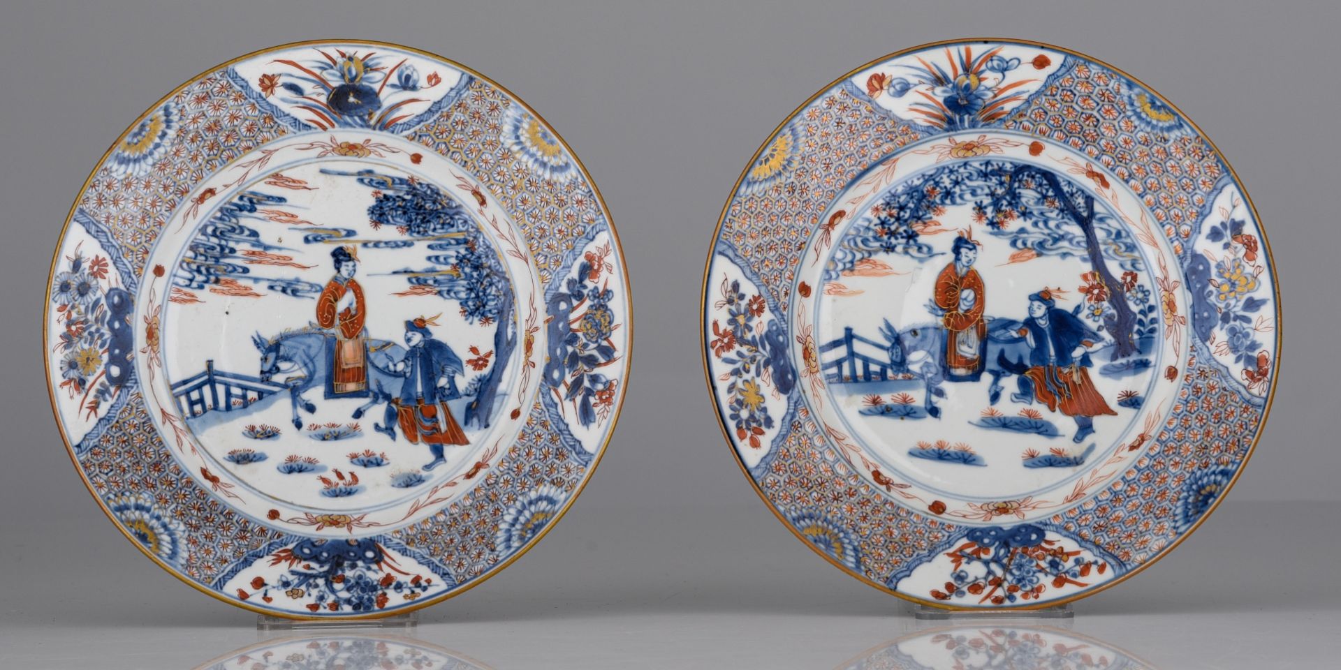 (BIDDING ONLY ON CARLOBONTE.BE) A collection of fine Chinese Imari figural export porcelain plates, - Image 6 of 10
