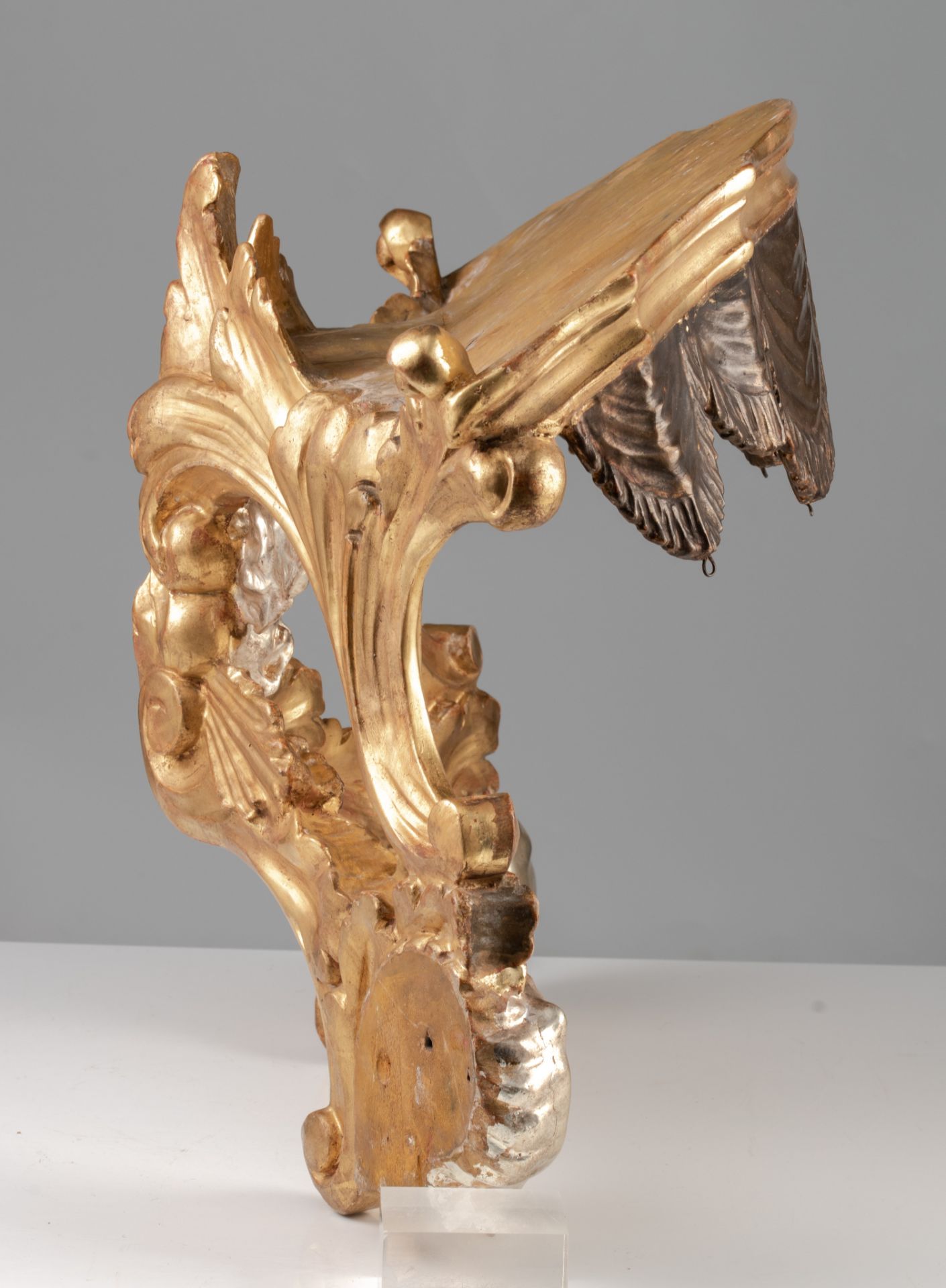 A gilt and silver wooden baldachin with the dove of the Holy Spirit, 18thC, H 50 - W 63 cm - Image 4 of 14