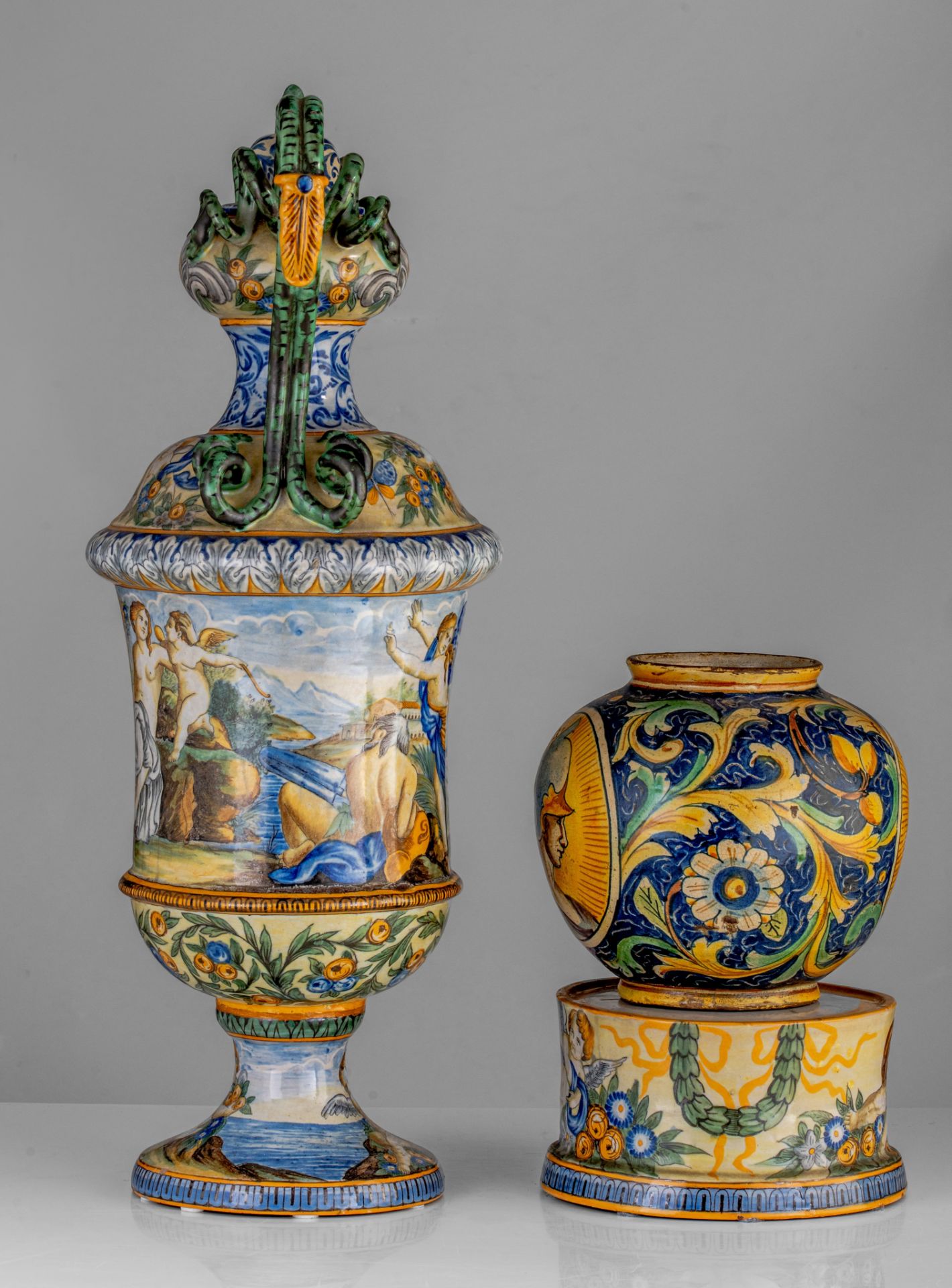 (BIDDING ONLY ON CARLOBONTE.BE) A large majolica type vase on stand, and a matching smaller vase, H - Image 3 of 13