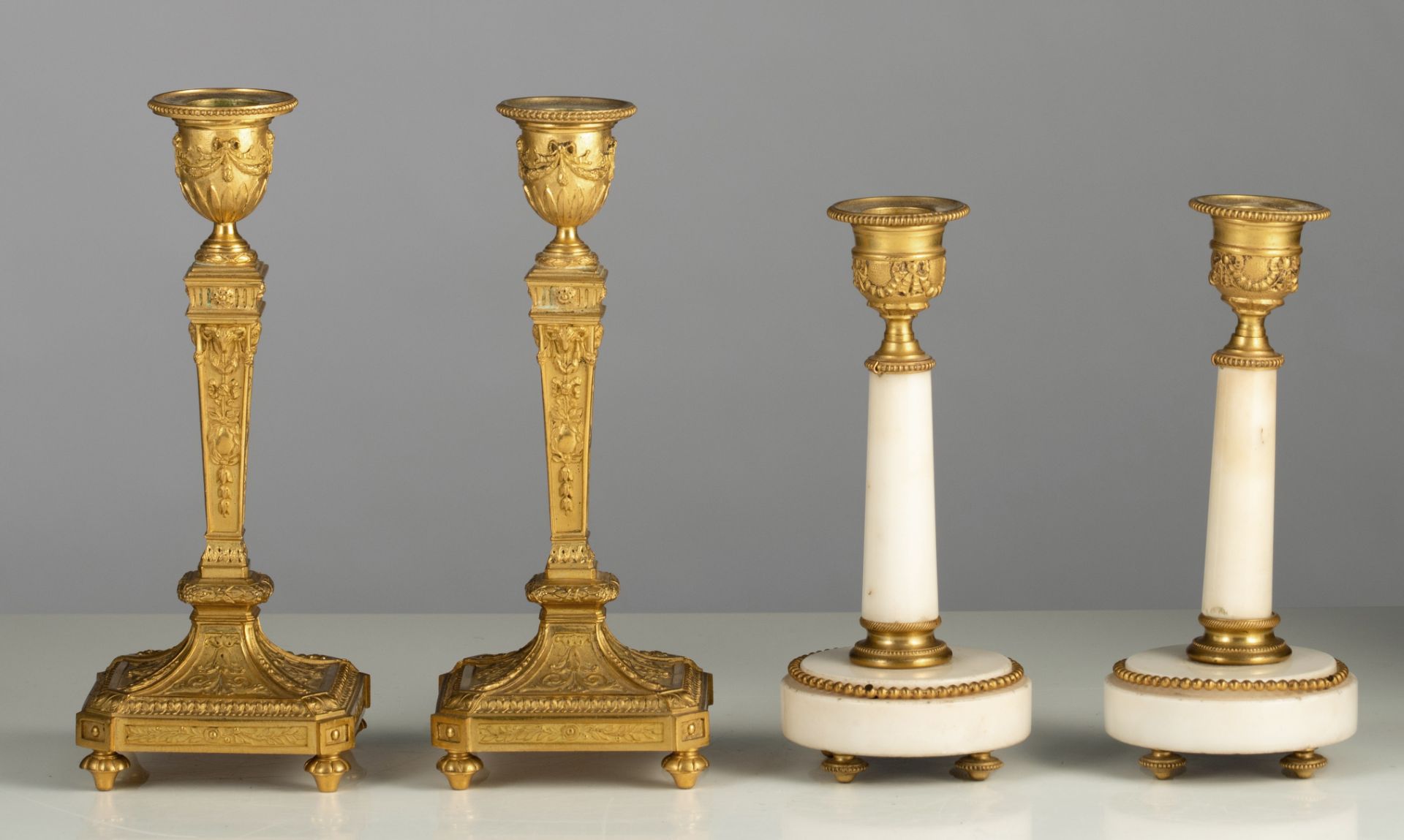 (BIDDING ONLY ON CARLOBONTE.BE) Two pairs of Neoclassical candlesticks, H 17,5 - 21 cm - Image 2 of 8