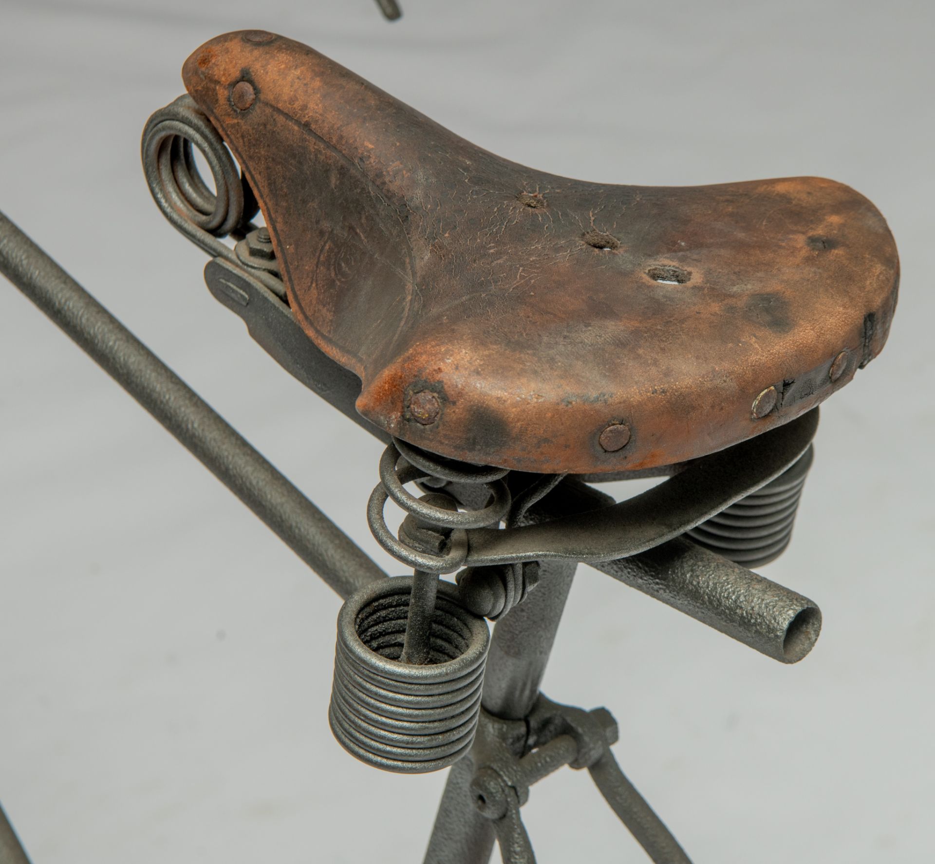 An exceptional Tour de France race bicycle of Armand Perin, 1903 - Image 6 of 9