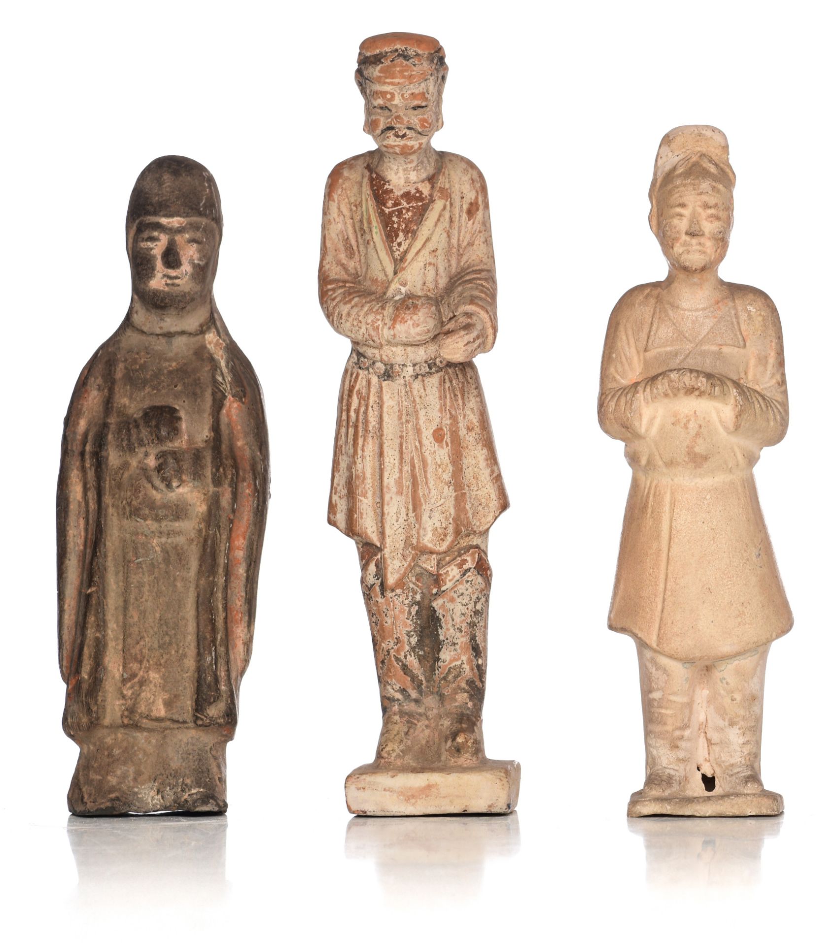 A collection of Chinese (straw-glazed) pottery ware, Northern Wei - Tang dynasty, tallest H 29,5 cm - Image 8 of 15