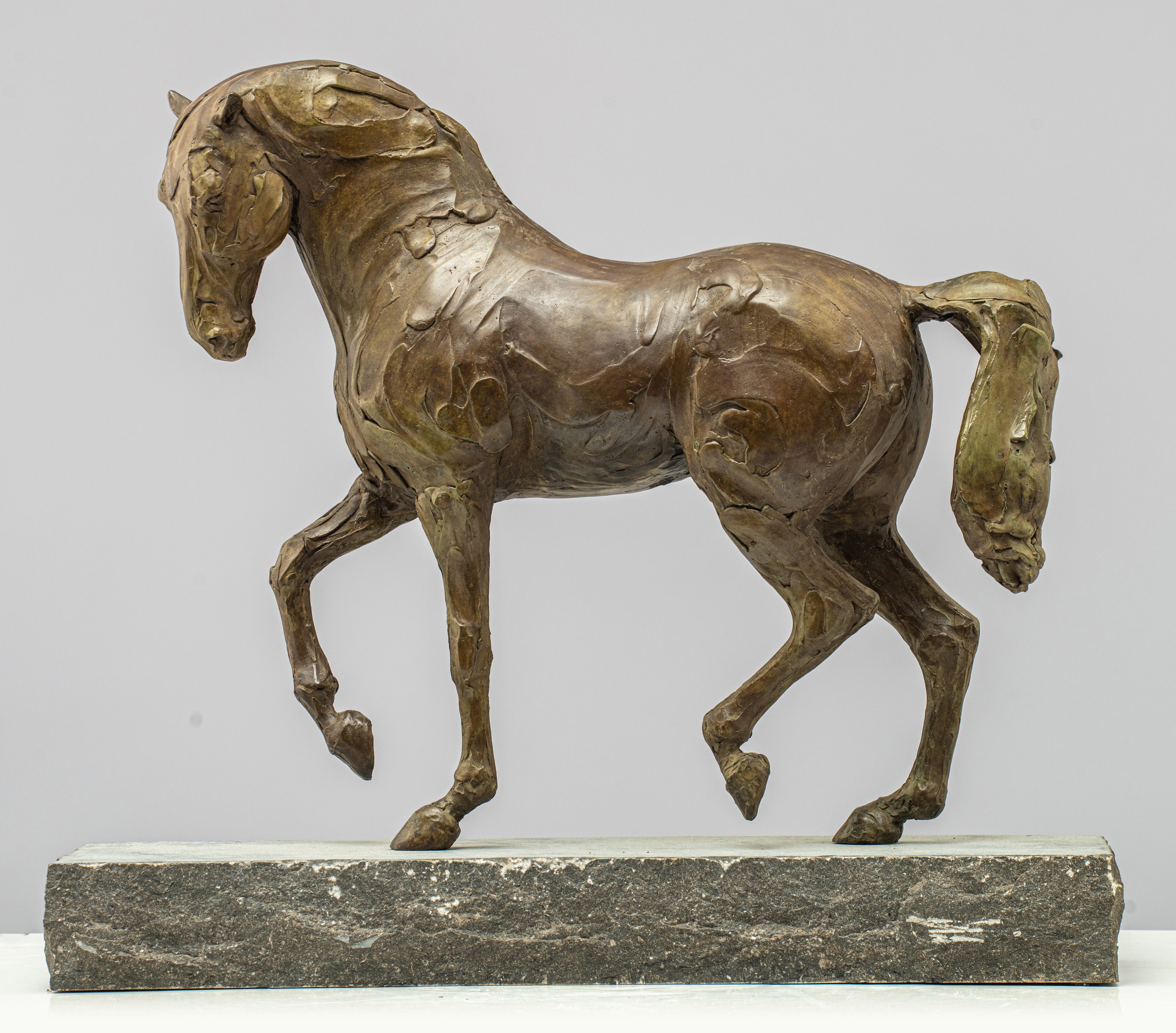 Catherine Thiry (1962), 'Lorenzo', patinated bronze on a Belgian bluestone base, No 3/8, H 53,5 - 62 - Image 2 of 10