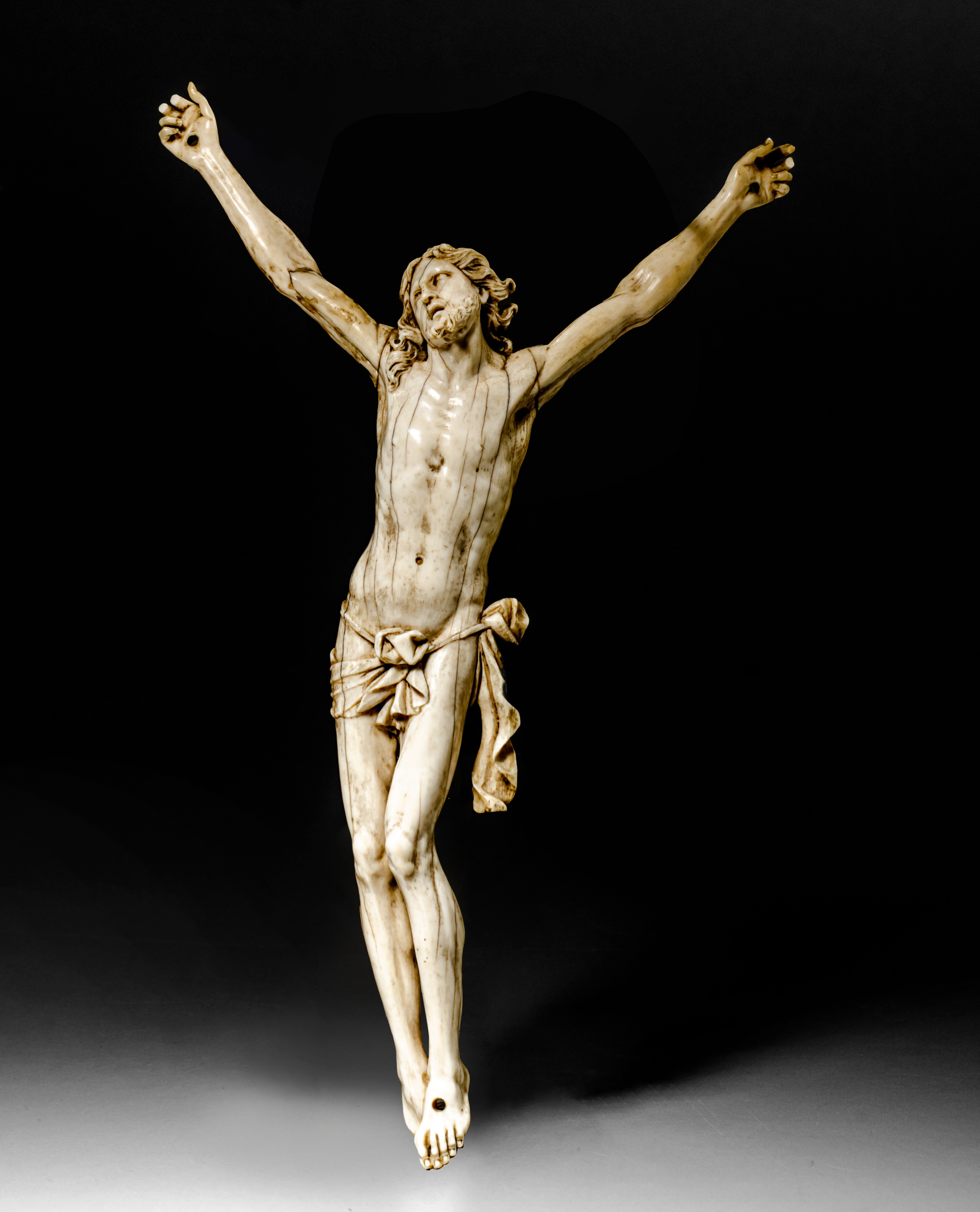 A finely carved ivory Corpus Christi, the Southern Netherlands, 17th/18thC, H 26,7 cm, 197 g (+) - Image 13 of 25