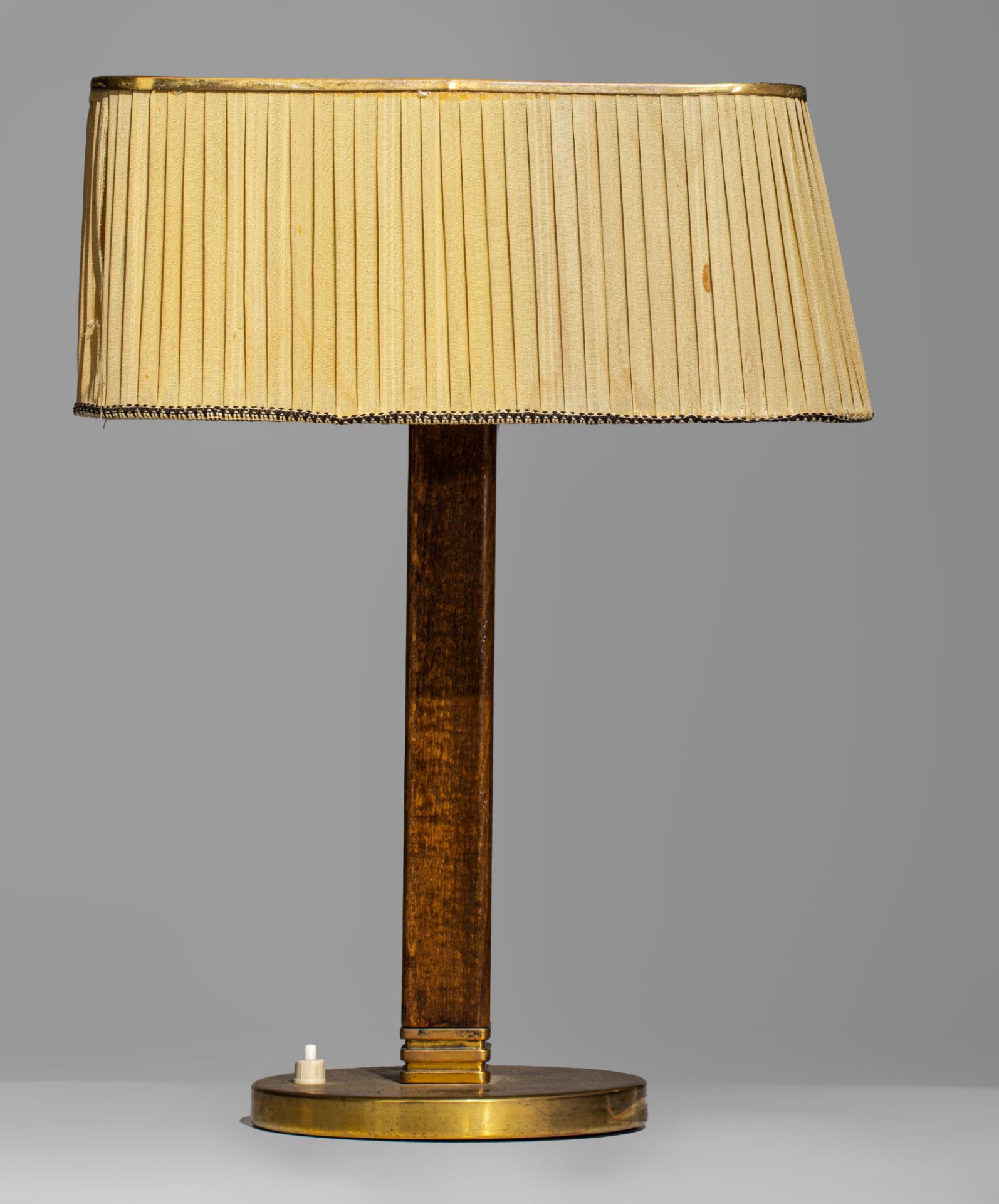 A rare vintage model 5066 table lamp by Paavo Tynell for 'Oy Taito Ab', 1940s, H 42 cm - Image 3 of 8