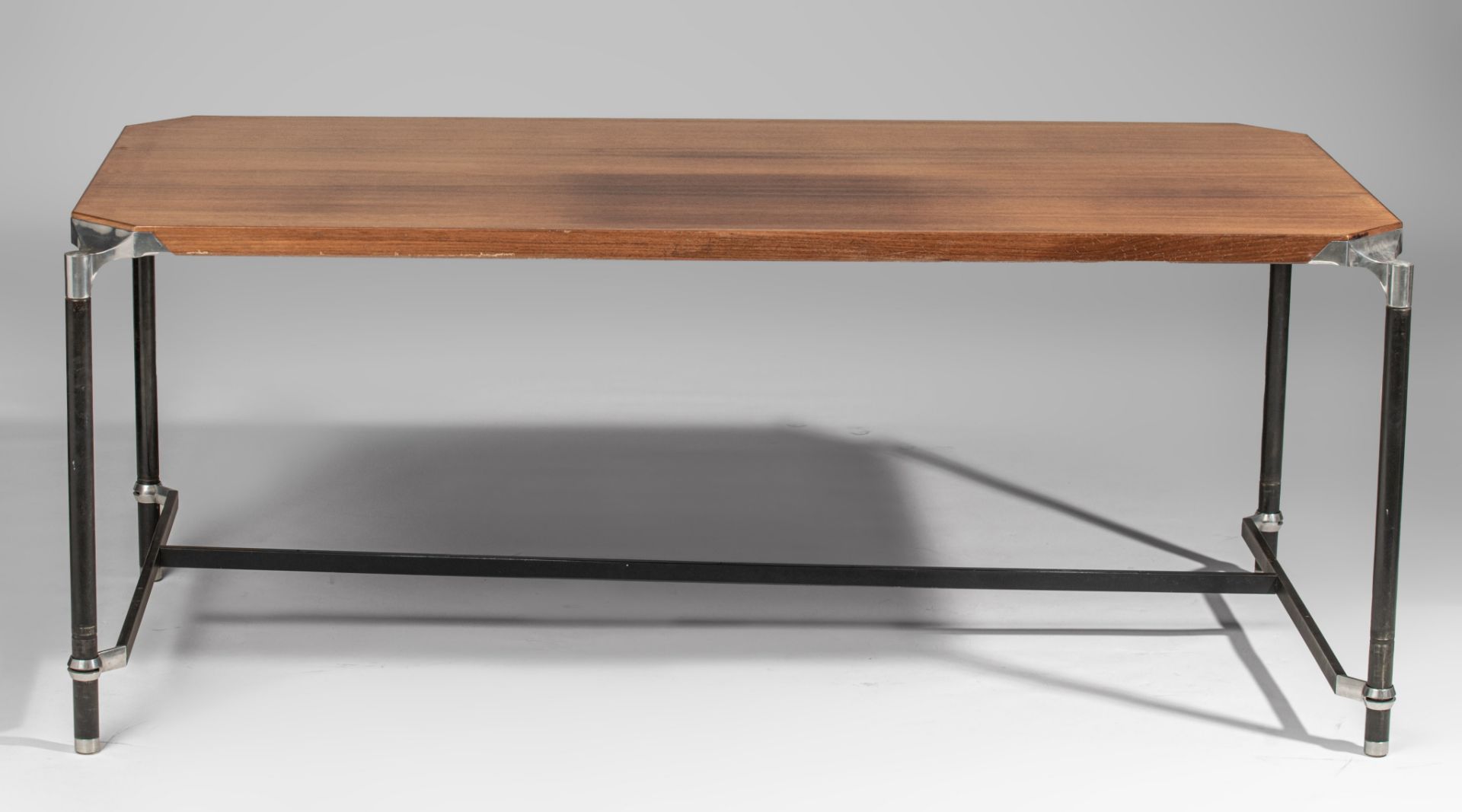 An Italian design model Urio desk table, Ico & Luisa Parisi for M.I.M. Roma, '60s, H 74 - W 180 - D - Image 5 of 9