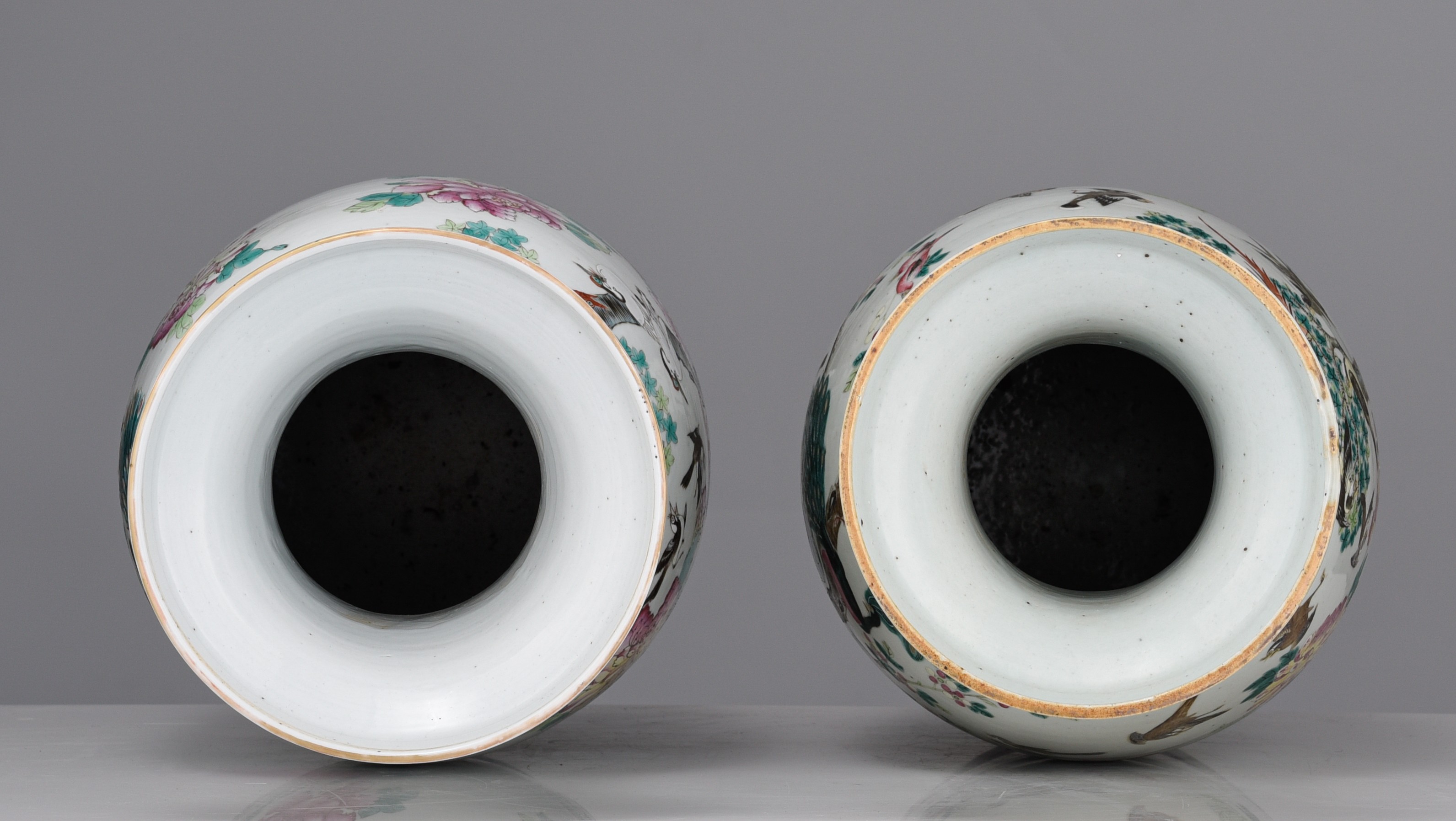 A similar pair of Chinese famille rose 'One Hundred Birds' vases, 19thC, H 62 cm - Image 6 of 7