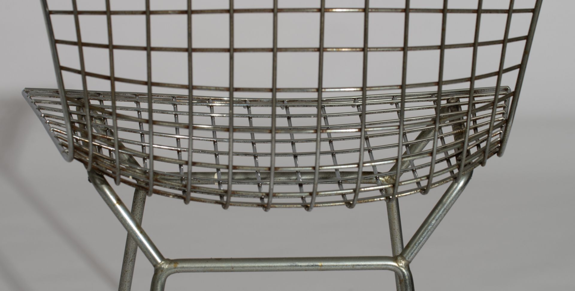 Two Bertoia barstools, designed by Harry Bertoia for Knoll International, H 107 - 109 - W 54 cm - Image 13 of 13