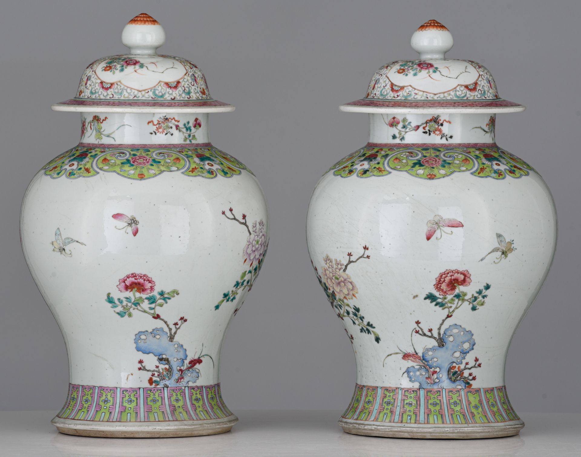 A fine pair of Chinese famille rose 'Phoenix' covered vases, 19thC, H 44,5 cm - Image 4 of 7