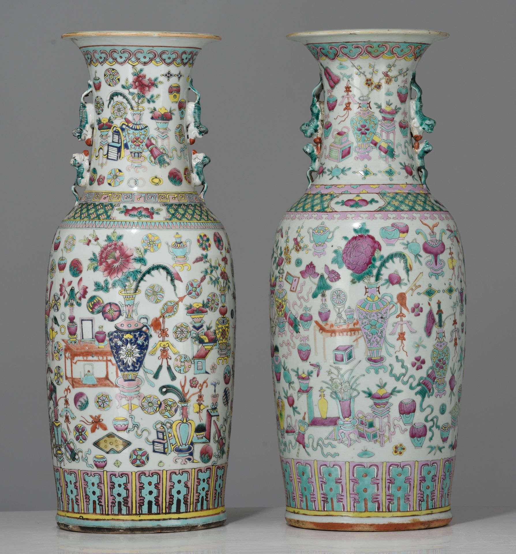 Two Chinese famille rose 'One Hundred Antiquities' vases, 19thC, H 58 cm - Image 4 of 7