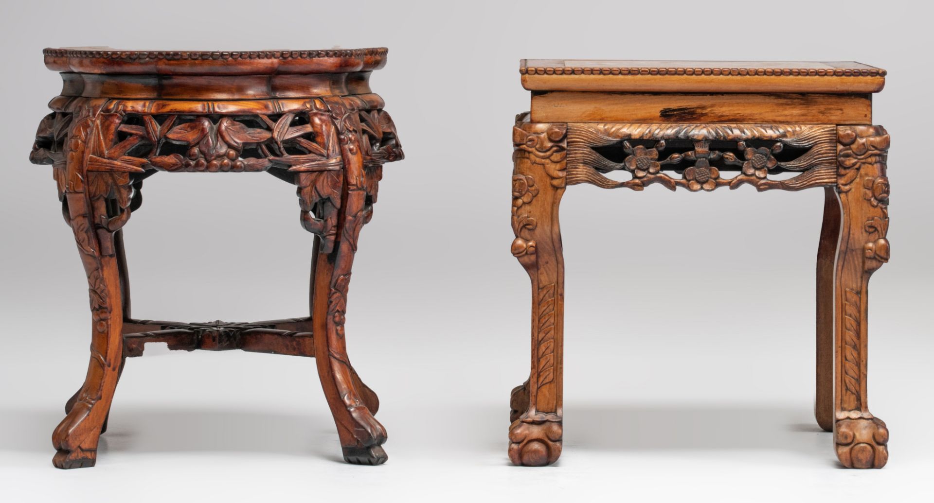 Two Chinese carved hardwood bases, each with a marble top, H 45,5 - 47,5 cm - Image 2 of 7