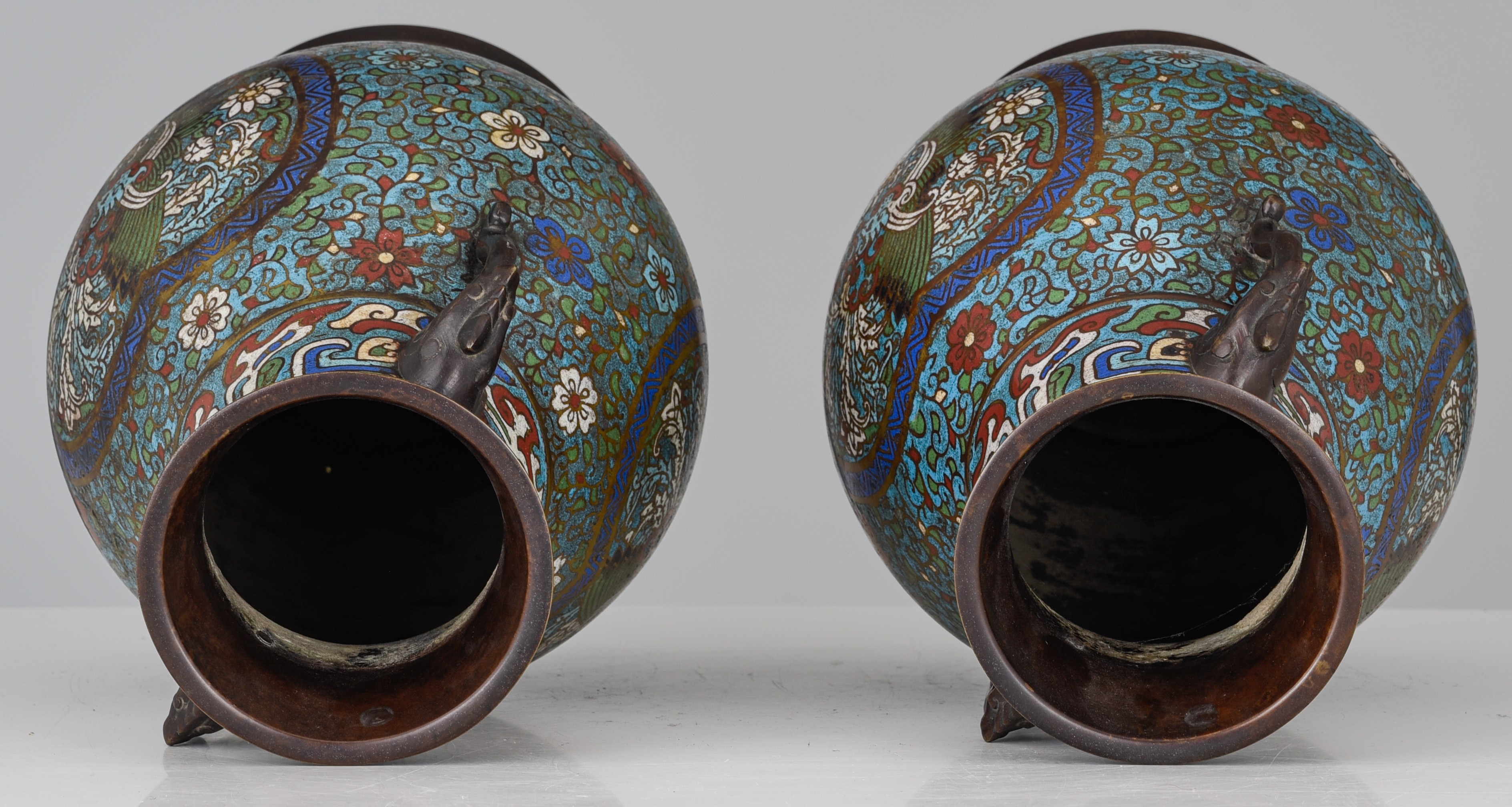 A pair of Japanese champleve bronze vases, 19thC/20thC, H 36 cm - Image 6 of 7