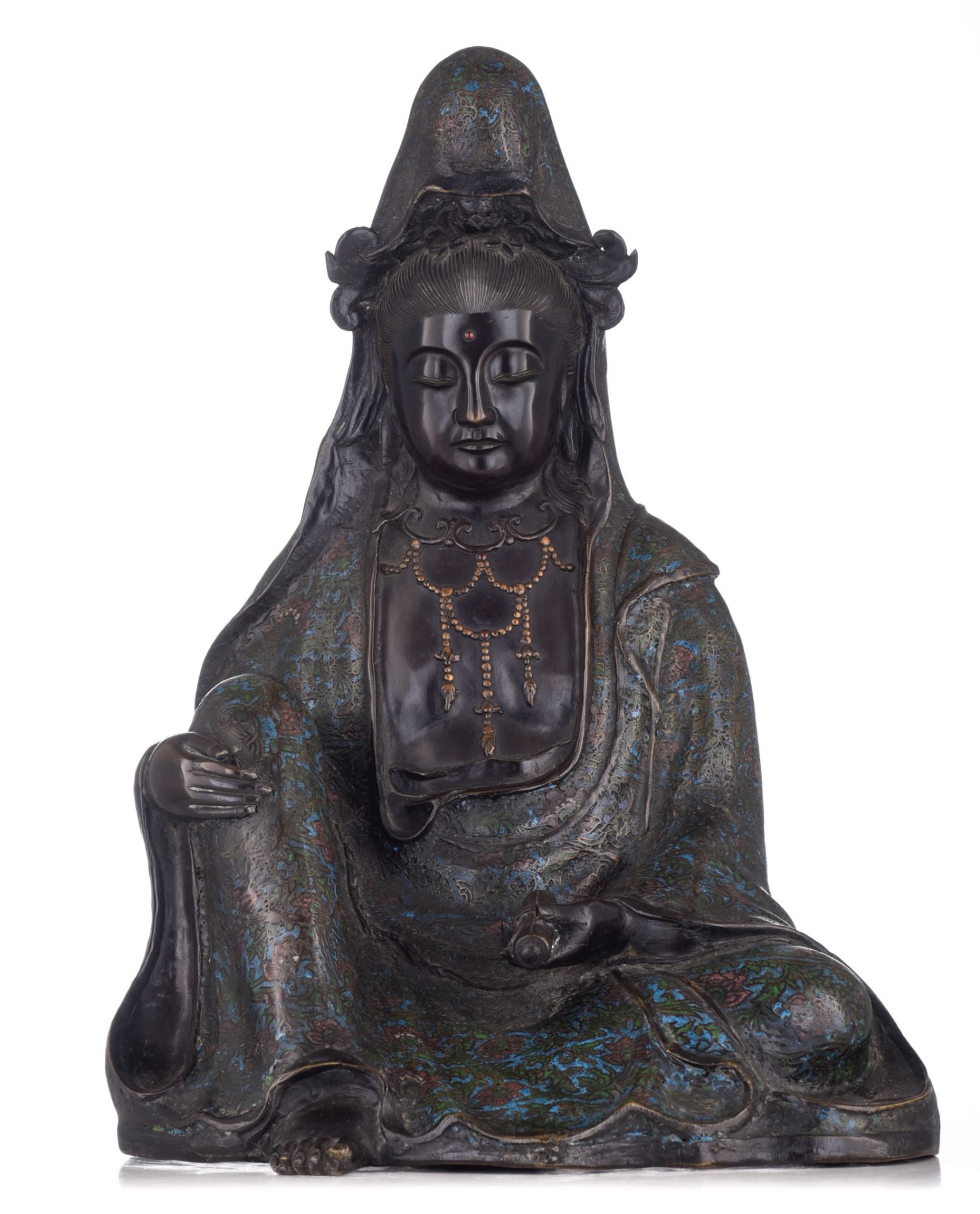 A Japanese champleve bronze seated Kannon, Meiji period, W 43 - H 55 cm - Bild 7 aus 12