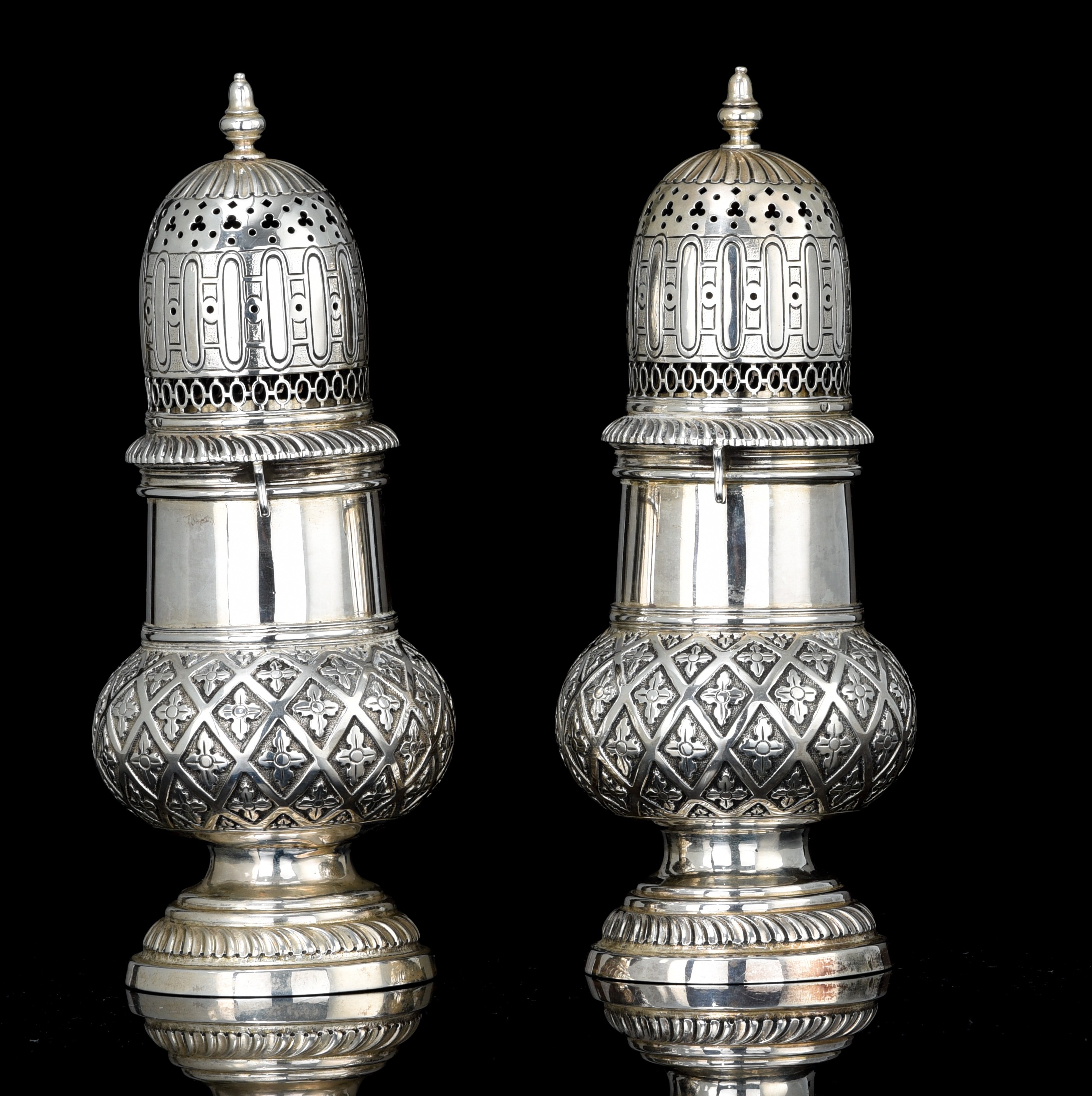 An imposing pair of silver casters, H 20,5 cm, ca 673 g - Image 4 of 13