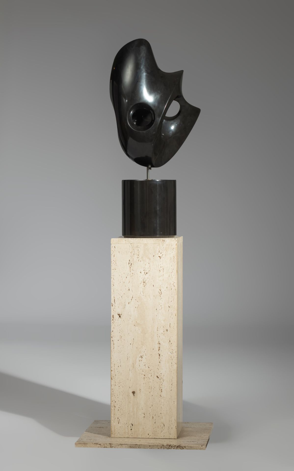 Jeanine Behaeghel (1940-1993), abstract sculpture, 1988, noir Belge marble on a travertine pedestal, - Image 13 of 18