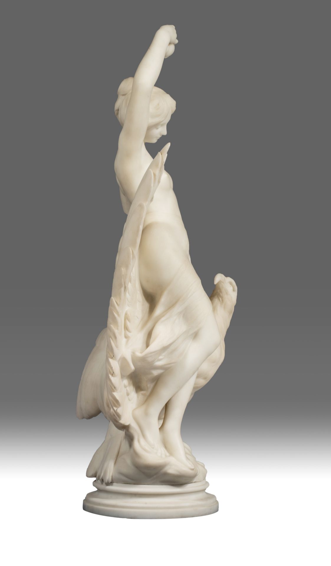 Joseph Cassaigne (1871-), Hebe feeding the eagle of Jupiter, Carrara marble on a marble column, H 19 - Image 6 of 14