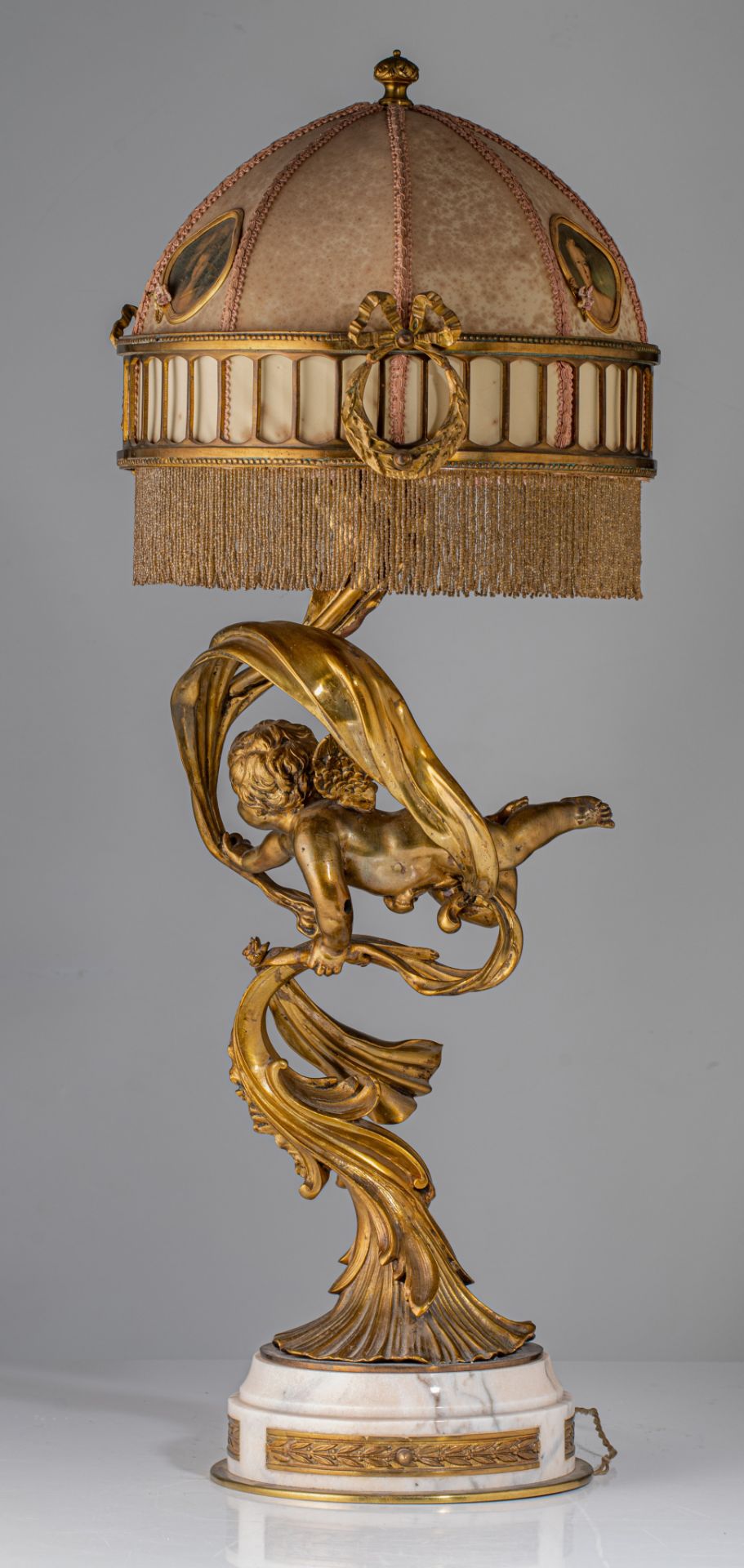 An eclectic gilt bronze figural lamp on a marble base, H 91 cm - Image 3 of 9