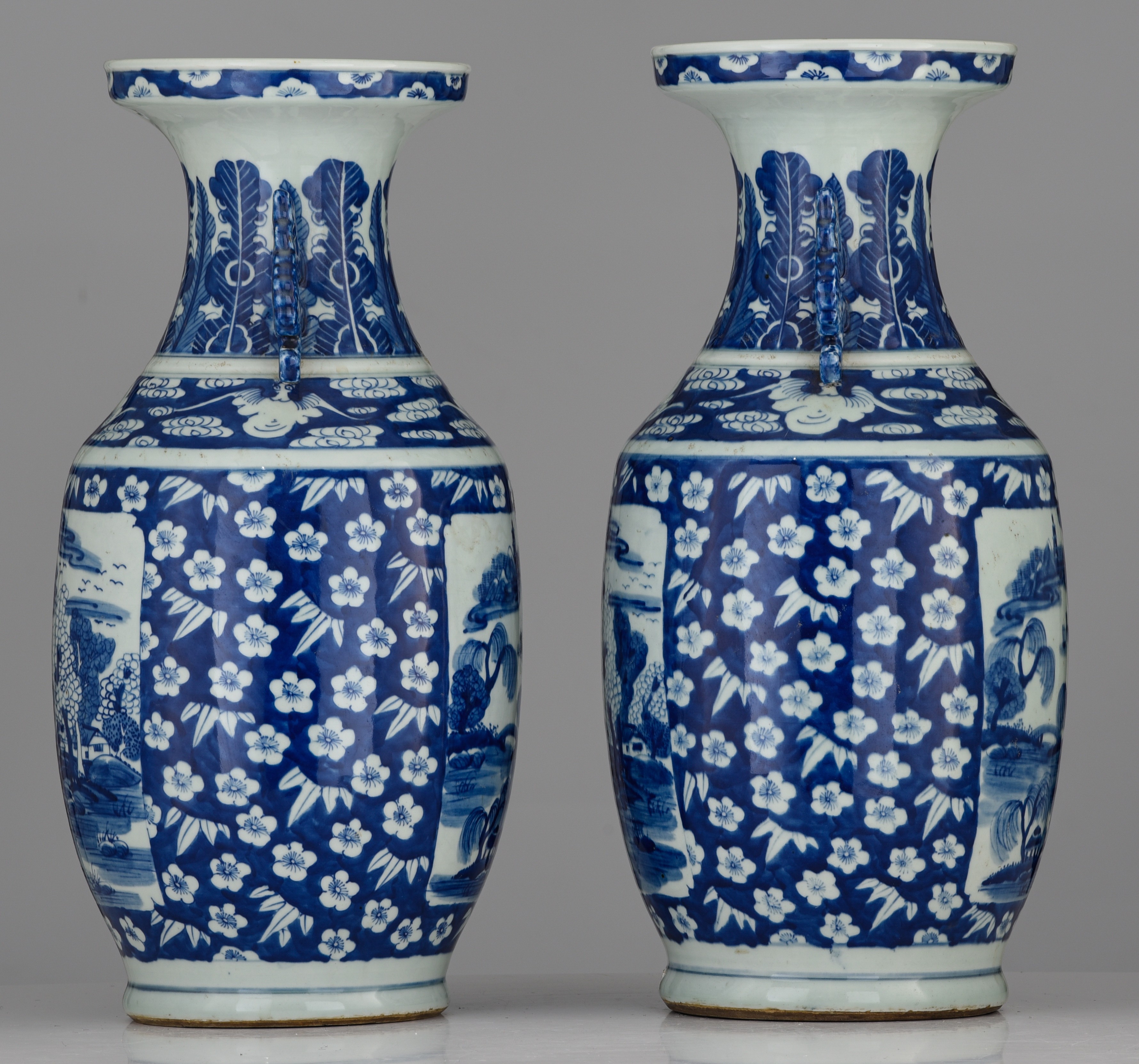 A pair of Chinese blue and white vases, paired with stylised-dragon handles, 19thC, H 49-50 cm - Image 5 of 7