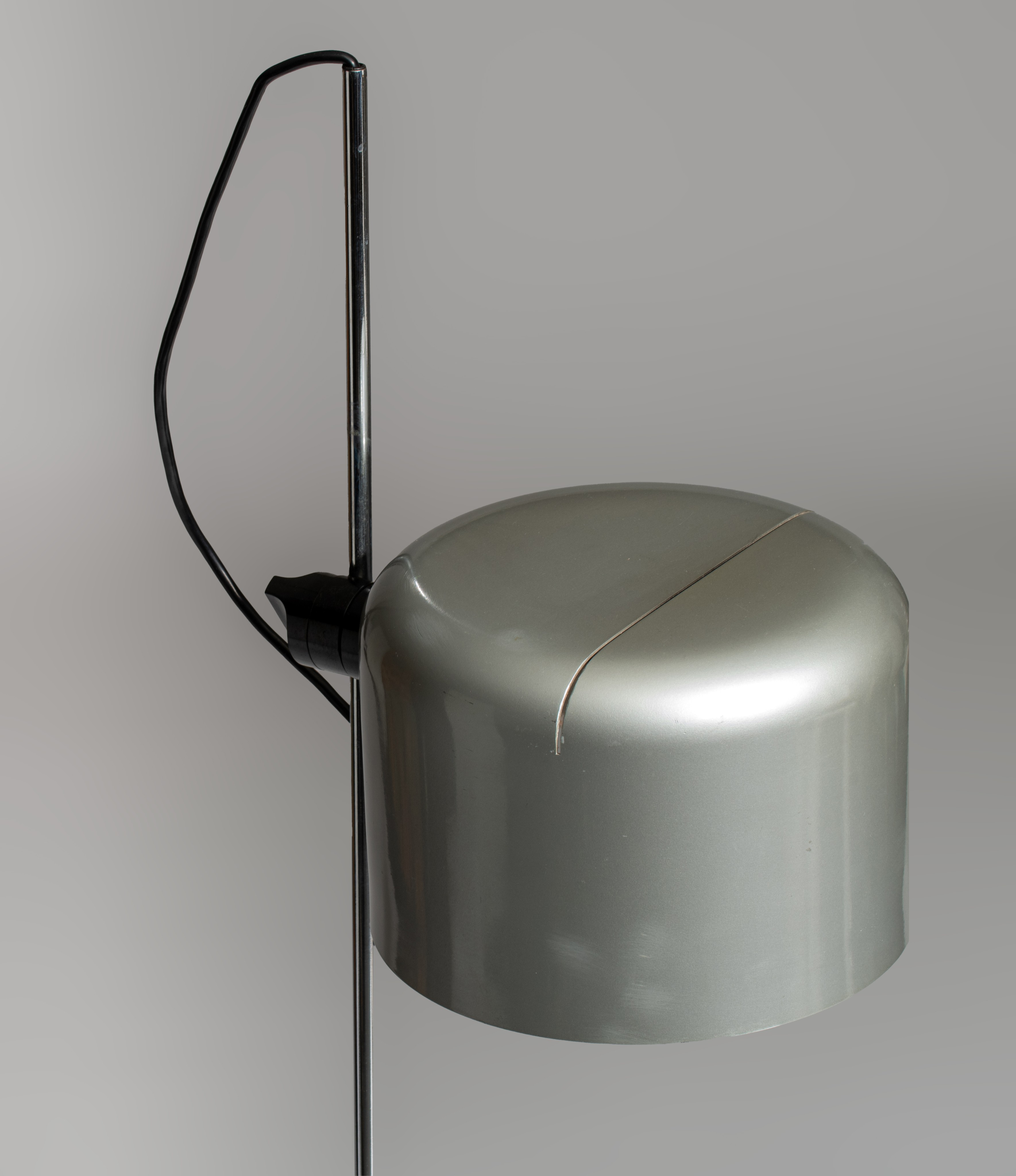 An Italian design Coupe floorlamp by Joe Colombo for Oluce, 1967, H 150 cm - Bild 4 aus 6