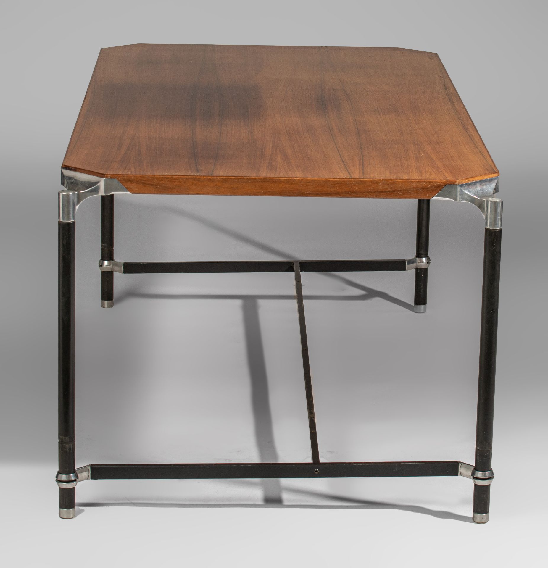 An Italian design model Urio desk table, Ico & Luisa Parisi for M.I.M. Roma, '60s, H 74 - W 180 - D - Image 6 of 9