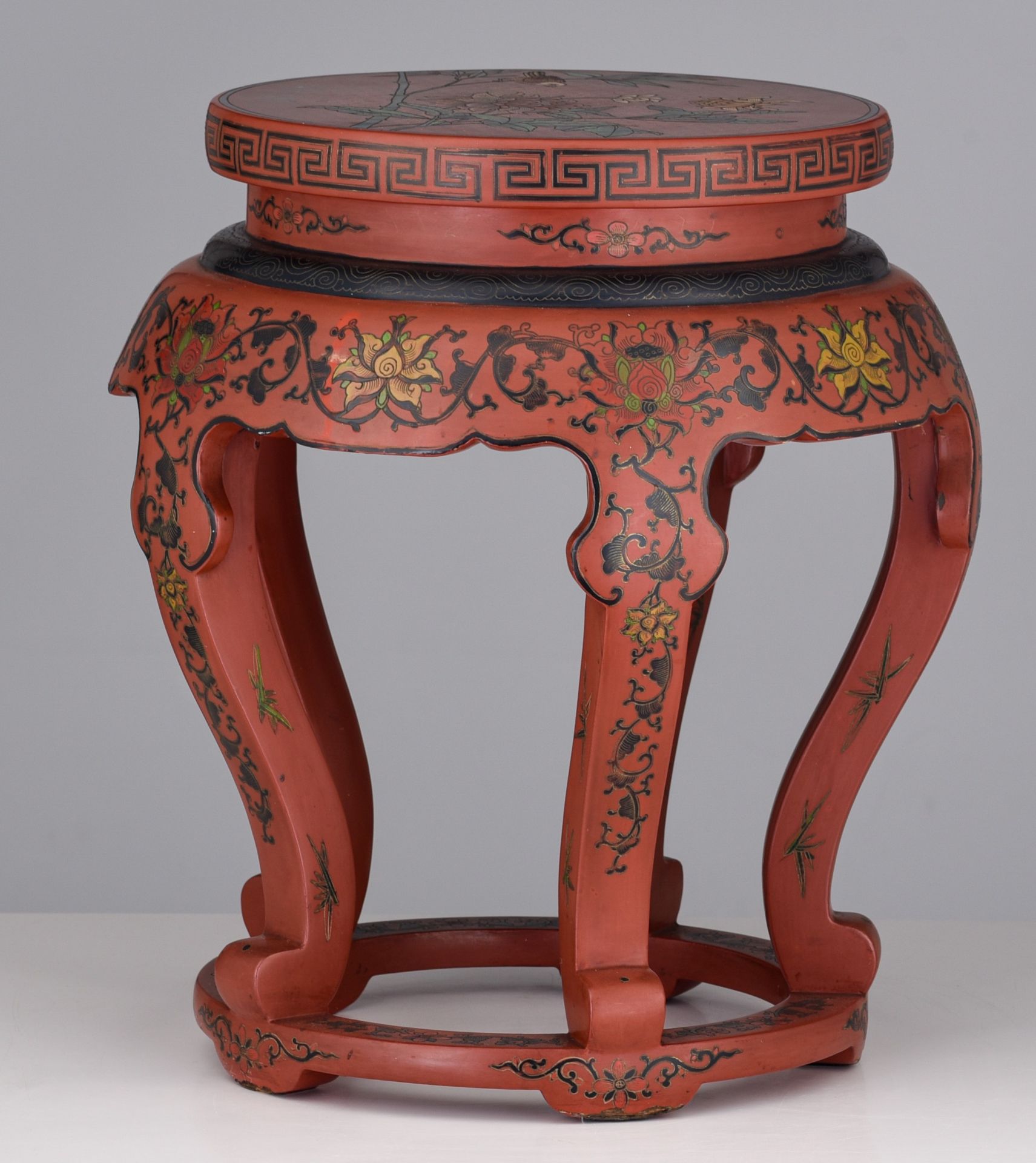 A Chines red lacquered base and a carved hardwood base with a marble top, 19thC/20thC, Tallest H 47 - Bild 10 aus 15