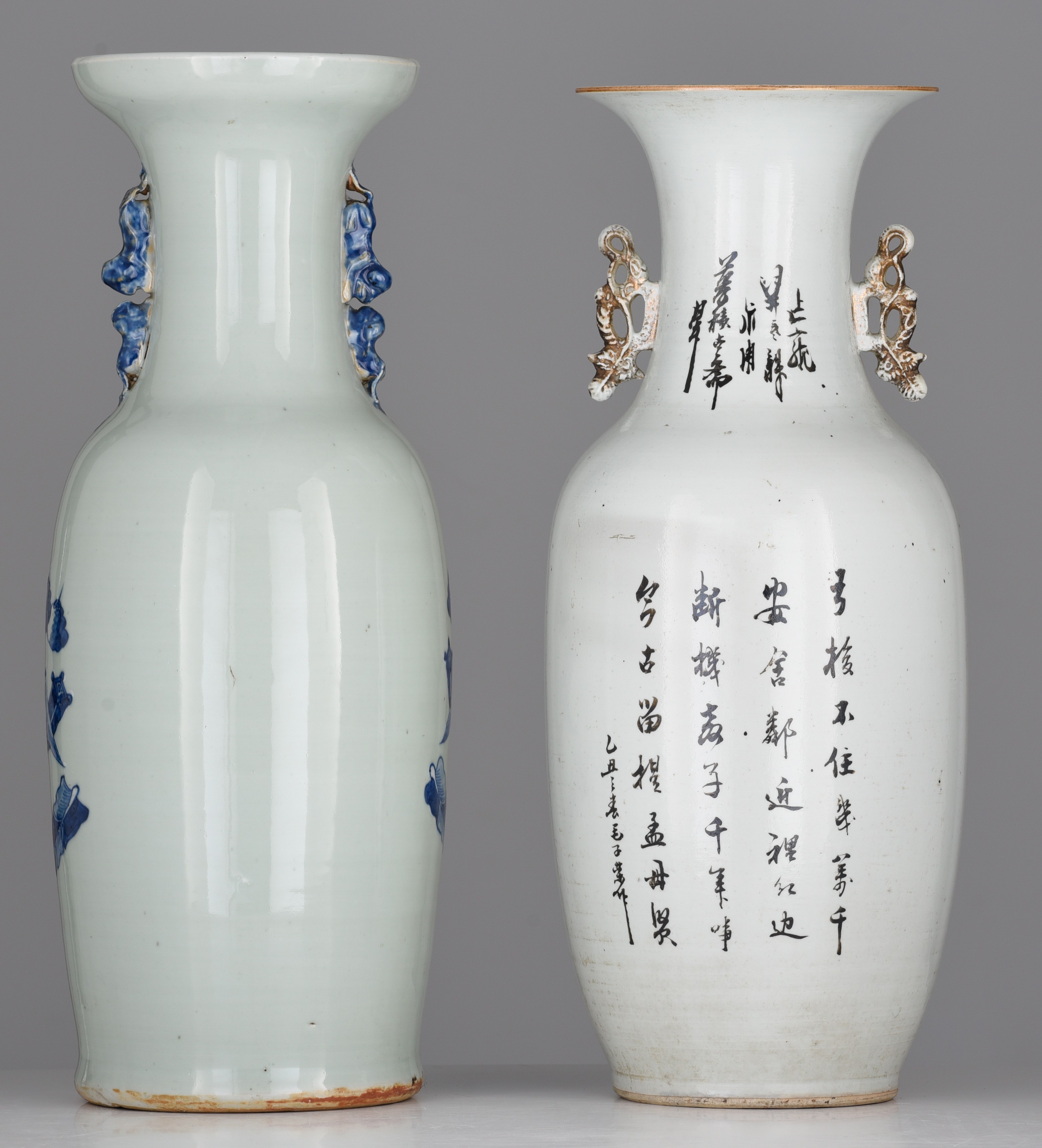 A Chinese famille rose vase, the back with a signed text, Republic period, H 57 cm - and a blue and - Bild 4 aus 7