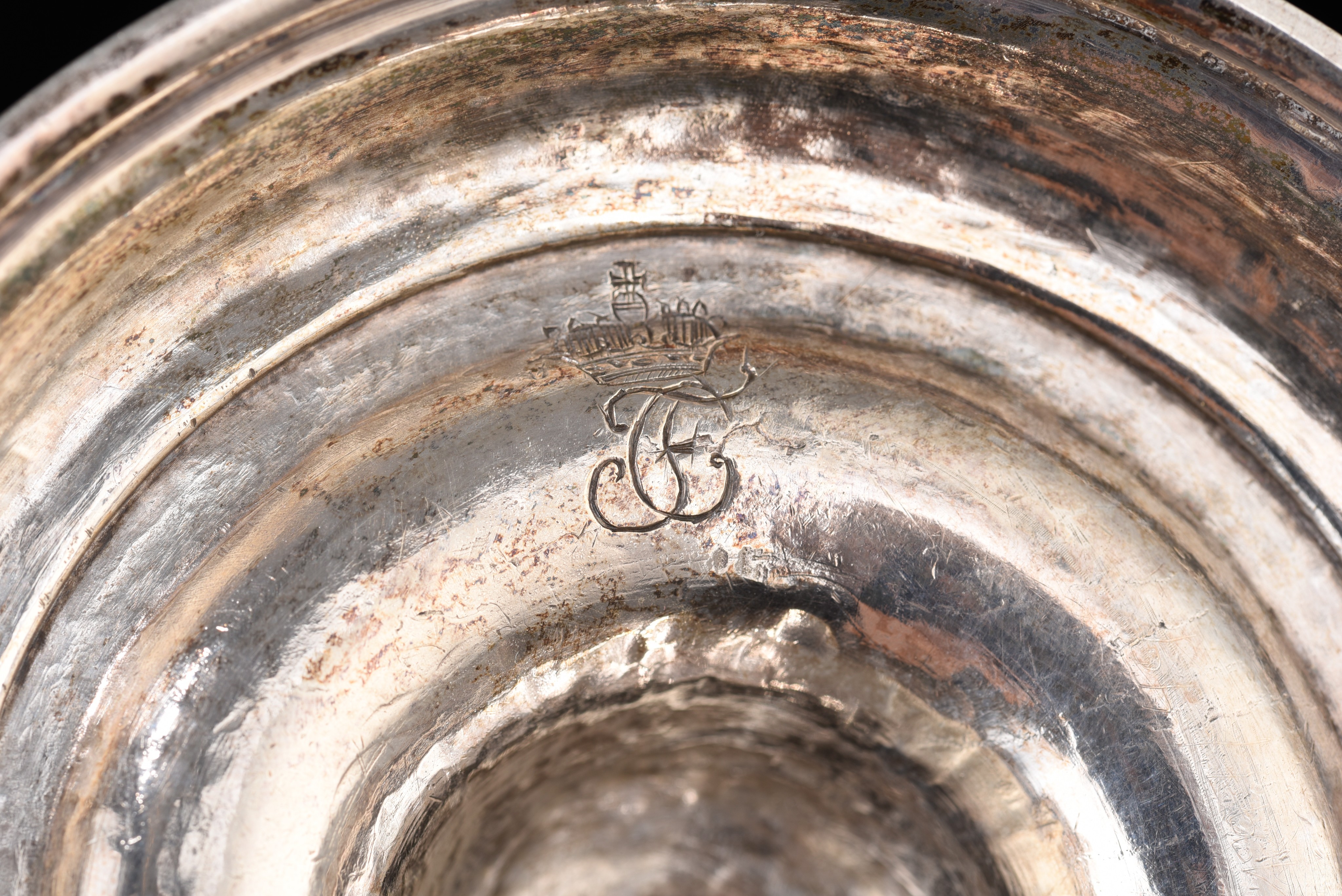 A set of four German silver candlesticks, hallmarked Dresden, mid 18thC, H 15,5 cm - total weight: 1 - Image 7 of 26