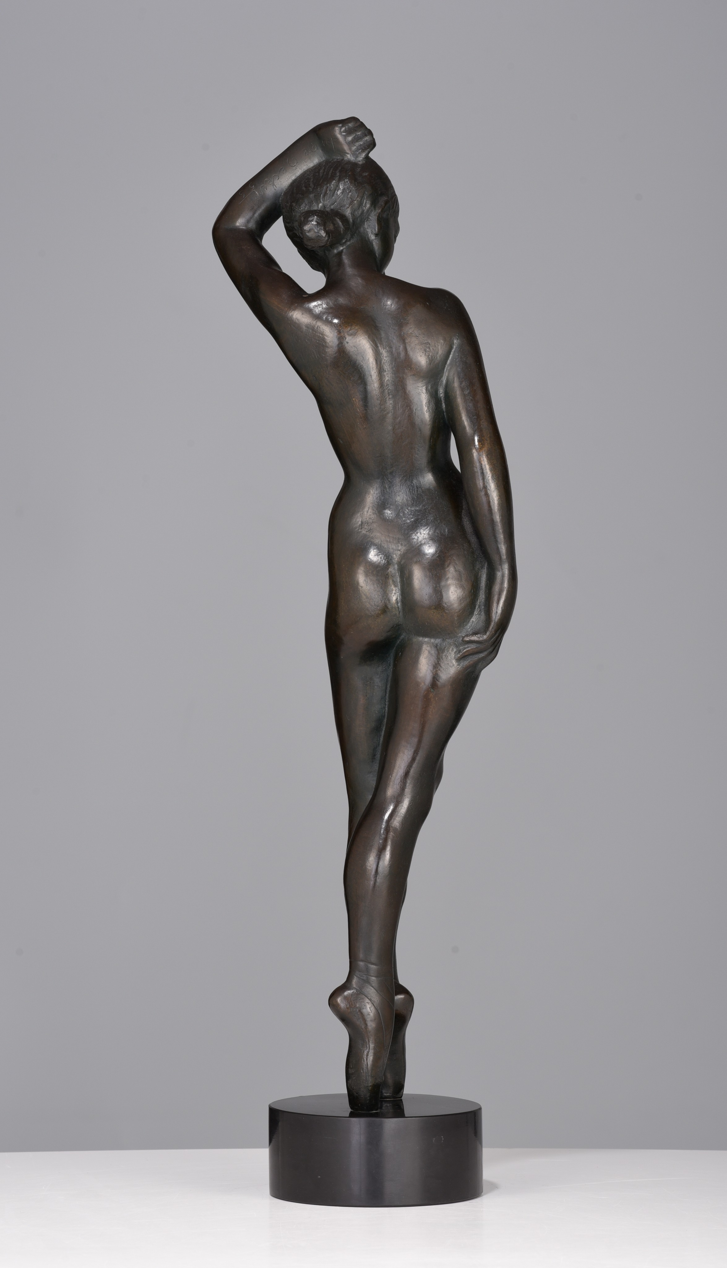 Jos De Decker (1912-2000), ballerina, patinated bronze, on a marble base, H 60,5 cm (+) - Image 6 of 12