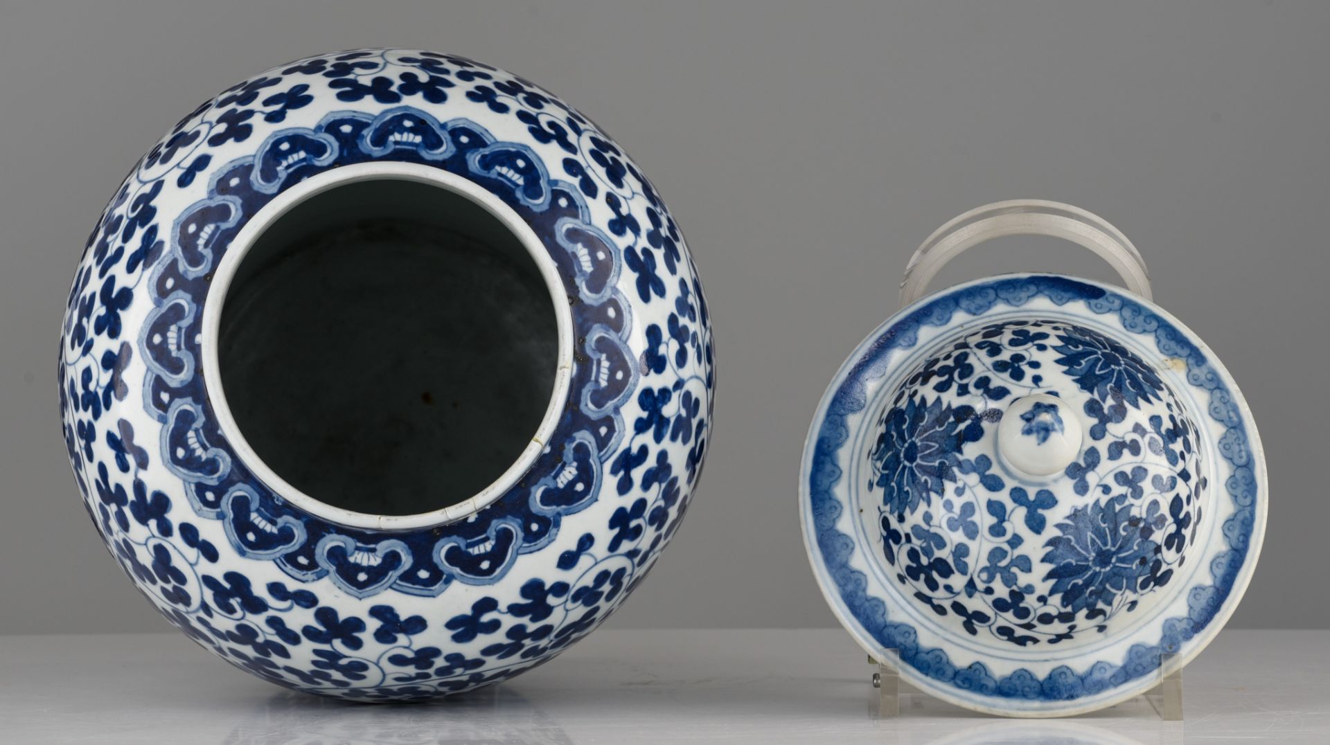 Two Chinese blue and white 'Scrolling lotus' baluster vases and cover, 19thC, H 49 - 51 cm - Image 7 of 15