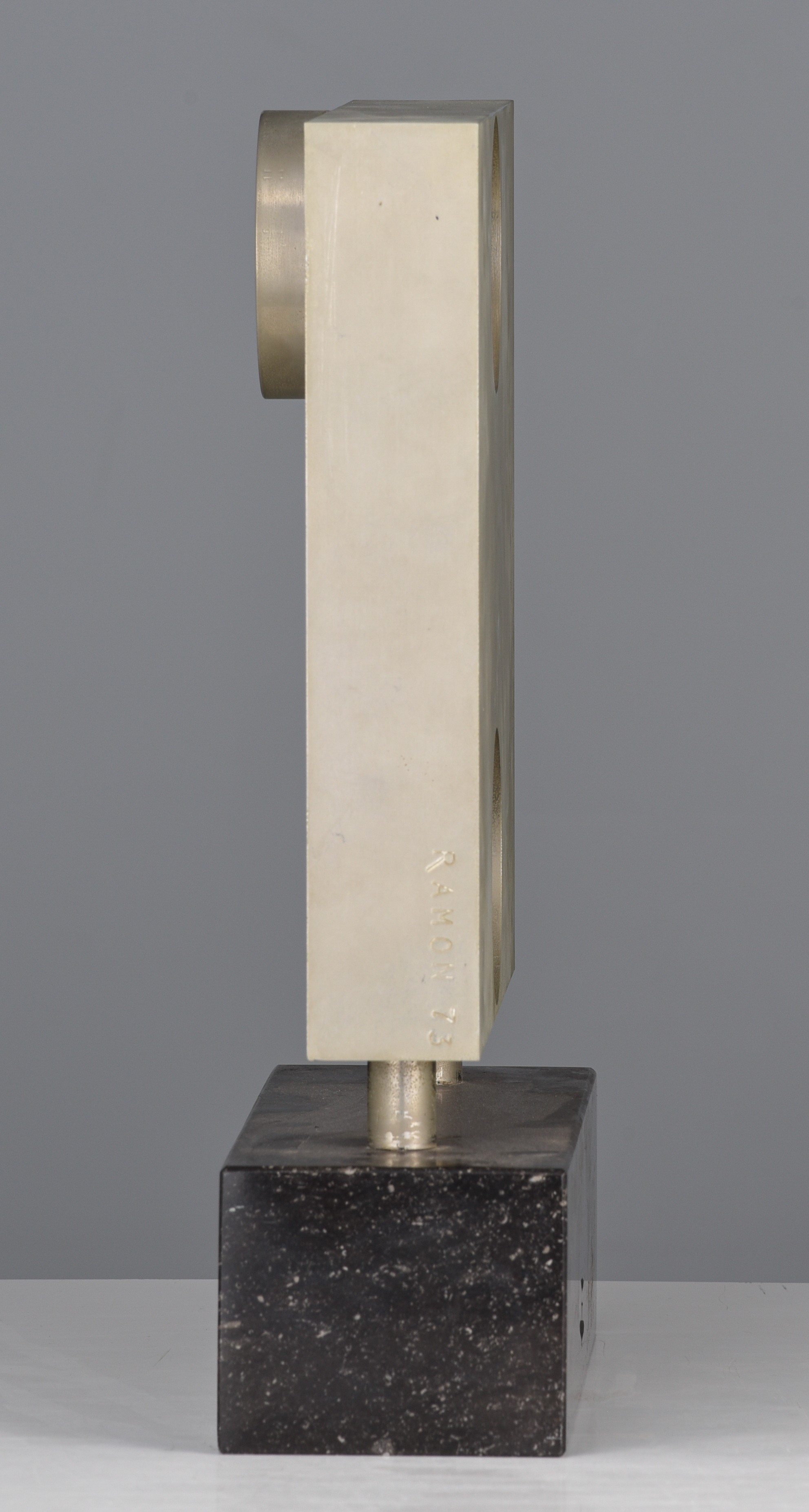 Renaat Ramon (1936), untitled metal sculpture, 1973, mounted on a Belgian blue stone base, H 38 (tot - Image 7 of 11