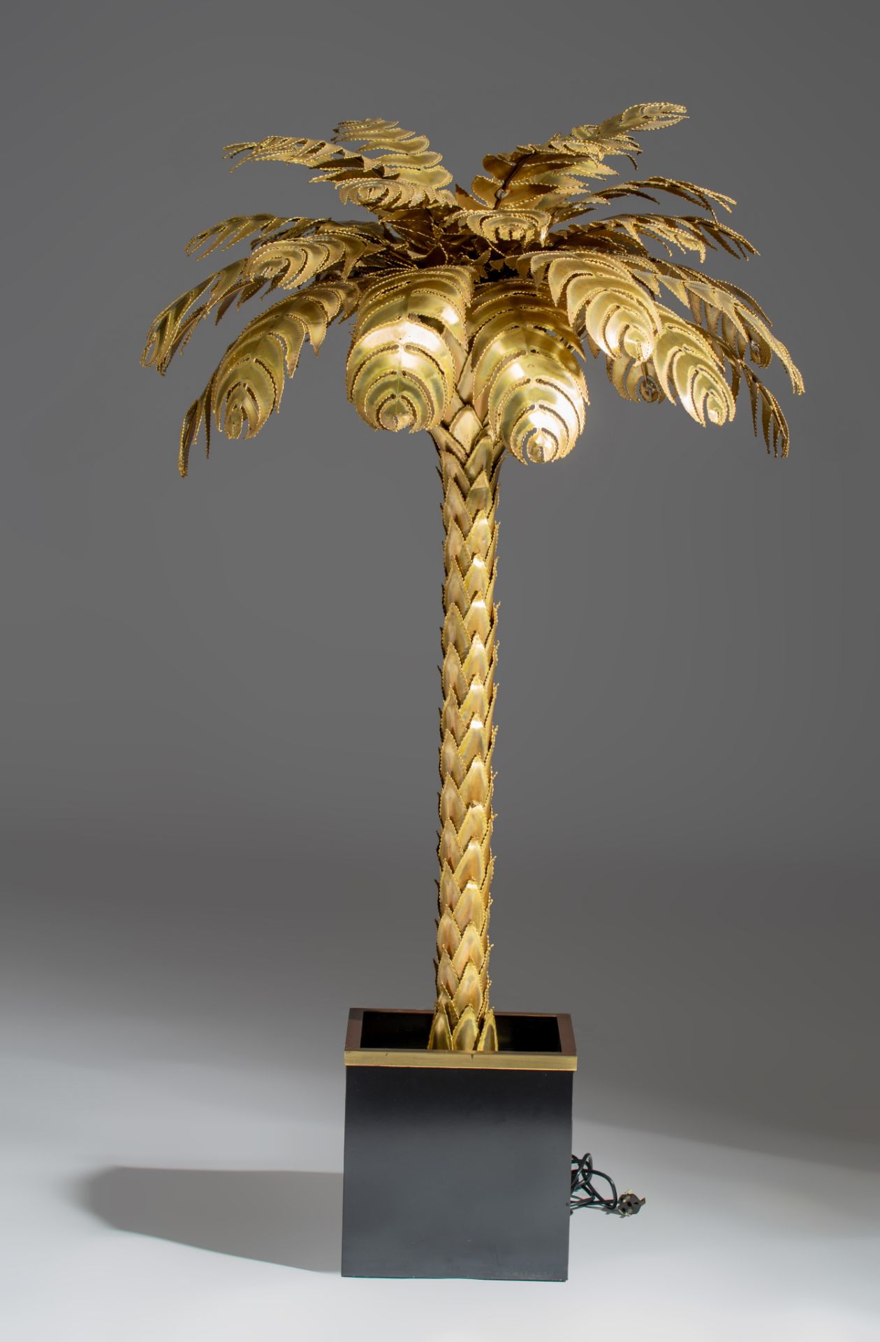 A vintage brass design Palm Tree lamp by Maison Jansen, Paris, H 155 cm - Image 3 of 10