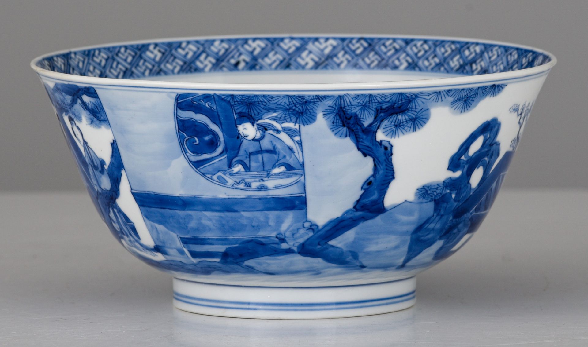 A Chinese blue and white figural bowl, Kangxi mark and of the period, H 7,5 - dia. 16 cm - Image 5 of 7