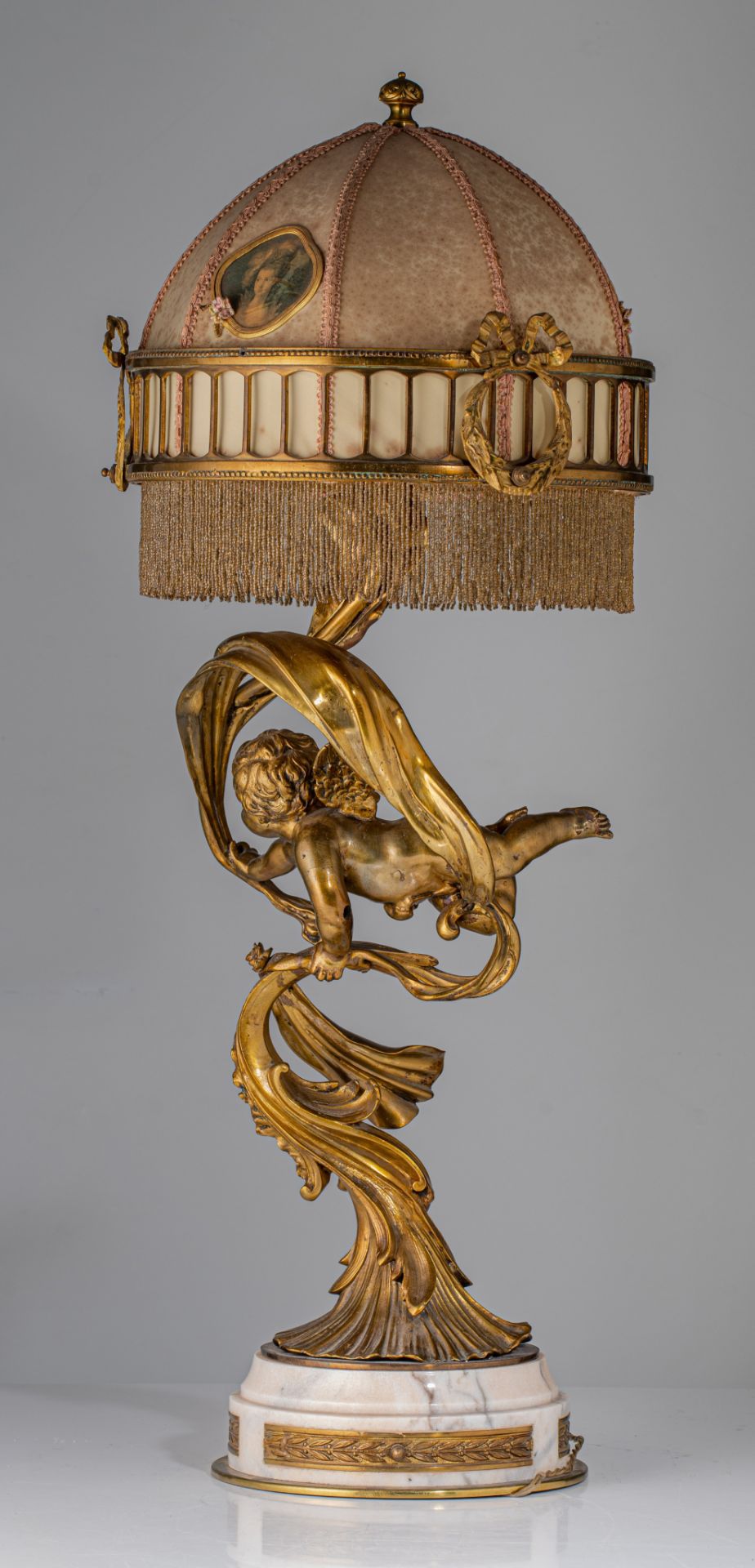 An eclectic gilt bronze figural lamp on a marble base, H 91 cm - Image 5 of 9