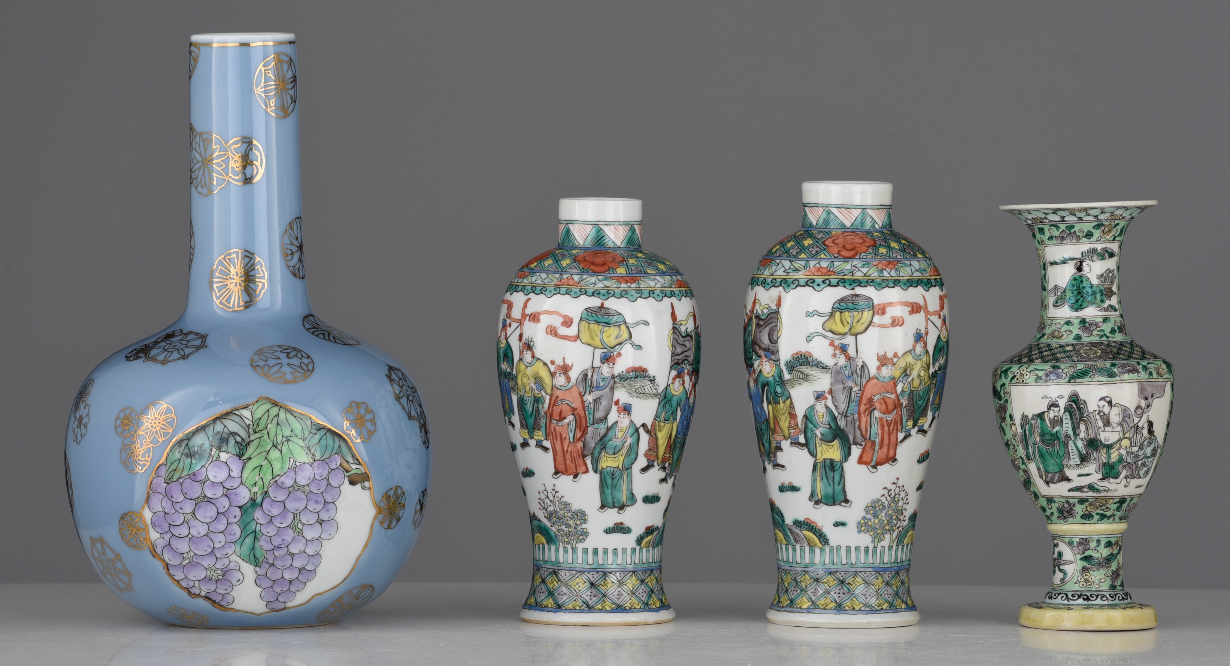 A collection of two Chinese famille verte vases and a famille rose bottle vase, Republic period/19th - Image 2 of 7